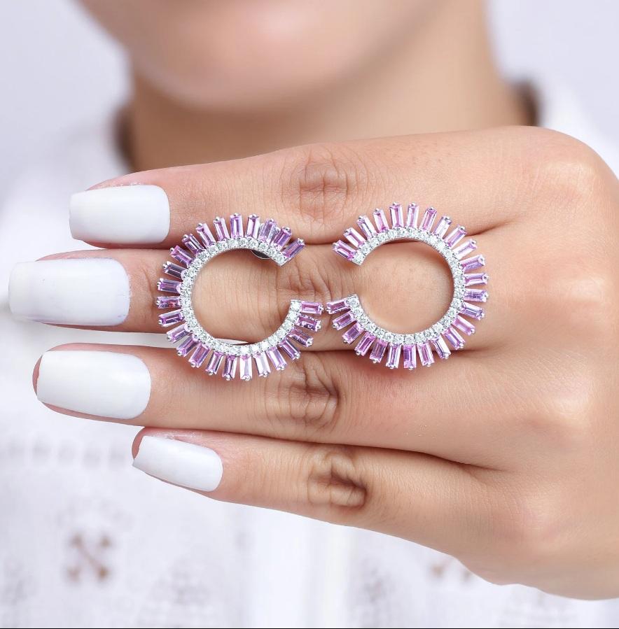 Orecchini con zaffiro rosa naturale e diamante in oro 18 carati in vendita 4