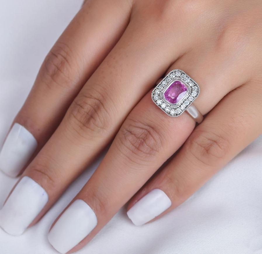 Ring mit natürlichem rosa Saphir-Diamant aus 18 Karat Gold im Zustand „Neu“ im Angebot in jaipur, IN