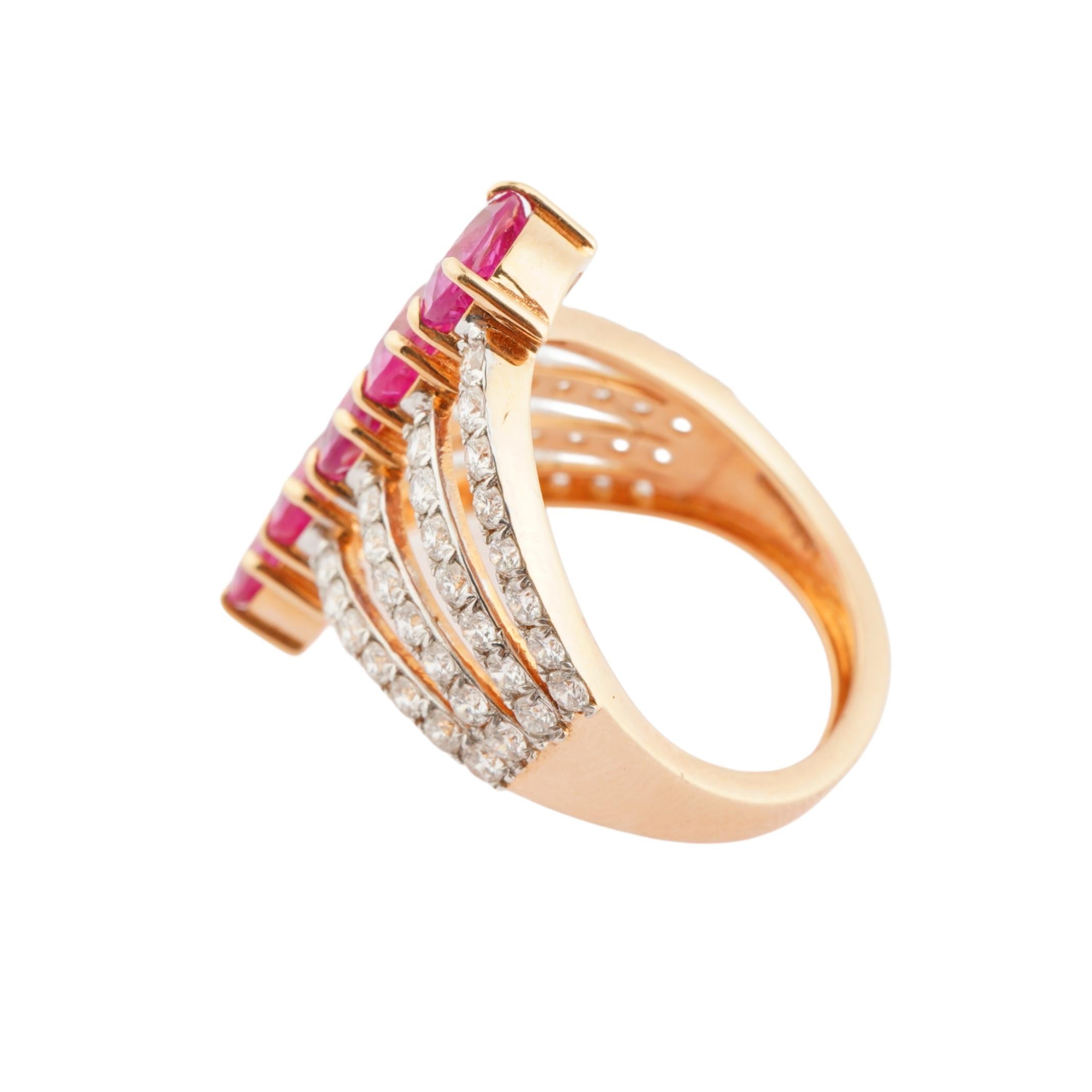 Anillo de diamantes con zafiro rosa natural en oro de 18k en Nuevo estado para la venta en jaipur, IN
