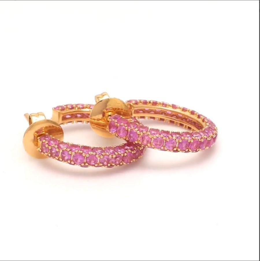 Boucles d'oreilles saphir rose en or  Boucles d'oreilles saphir rose naturel en or serti clos  Bijoux personnalisés en or sertis de saphirs roses

DÉTAILS DES PIERRES PRÉCIEUSES :
✦ Pierre précieuse : Saphir rose
✦ Gemstone Type : Nature
Taille des
