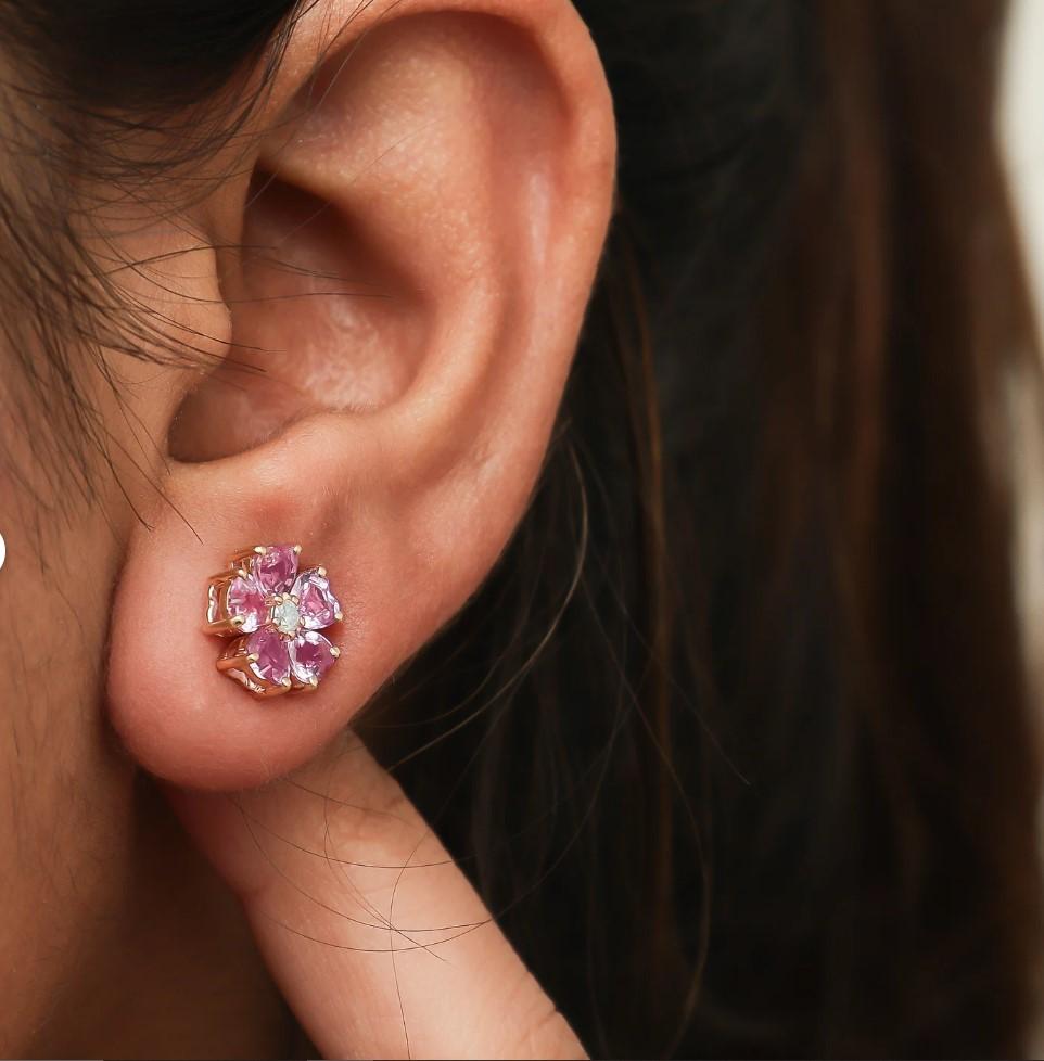 Boucles d'oreilles saphir rose naturel en or 14 carats Neuf - En vente à New York, NY