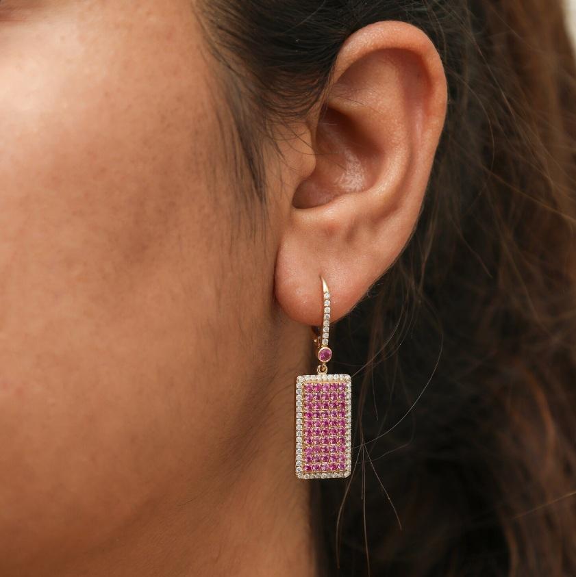 Saphir rose naturel  Boucles d'oreilles en 18k  or Neuf - En vente à jaipur, IN