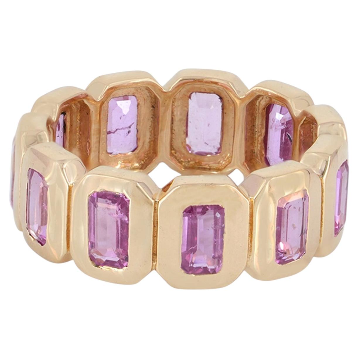 Bague « éternité » entièrement sertie de saphirs roses naturels, en or jaune 14 carats, taille US 7