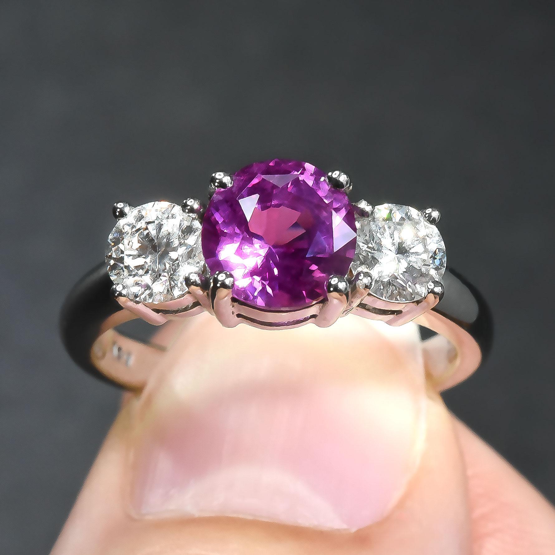 Women's or Men's Natural Pink Sapphire Gemstone 1.99 cts in 18K White Gold Ring with Diamonds For Sale