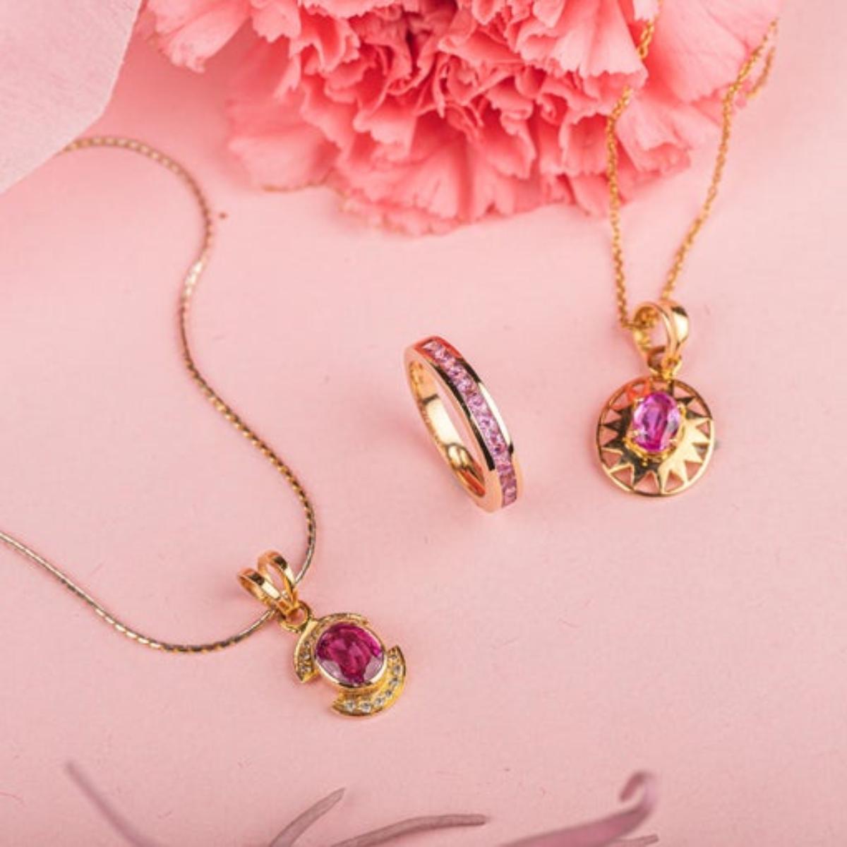 Im Angebot: Natürliche rosa Saphir halbe Ewigkeit Band Ring in 14K Gelbgold Geschenk für Sie () 9