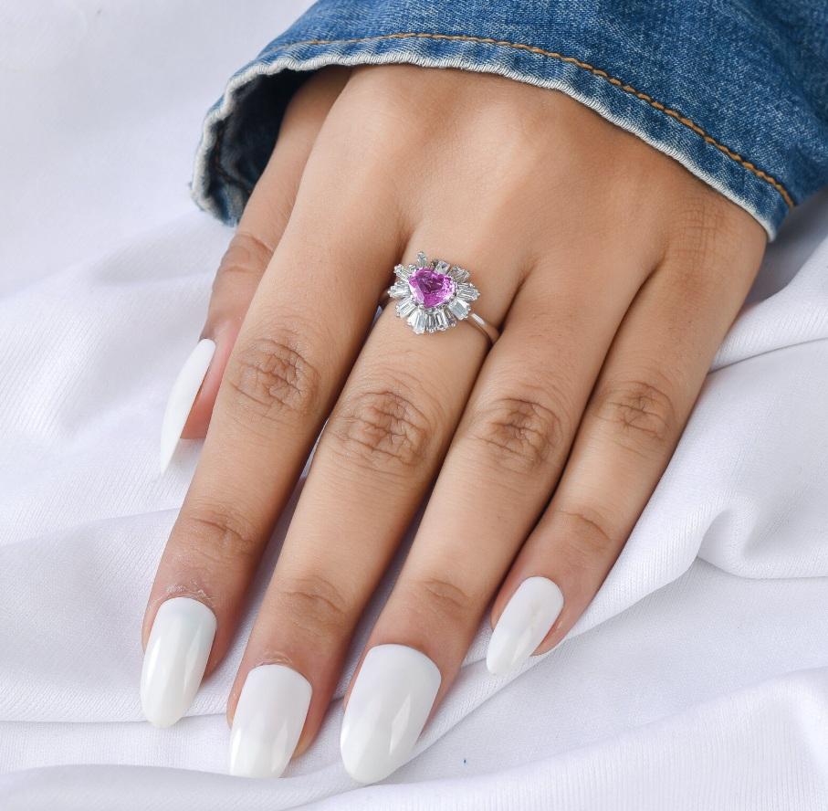 Anello con zaffiro rosa naturale e diamante in oro In condizioni Nuovo in vendita a New York, NY