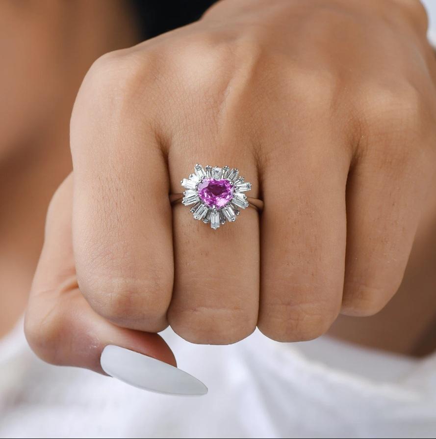 Taille Asscher Bague cœur en saphir rose naturel en or 18 carats en vente