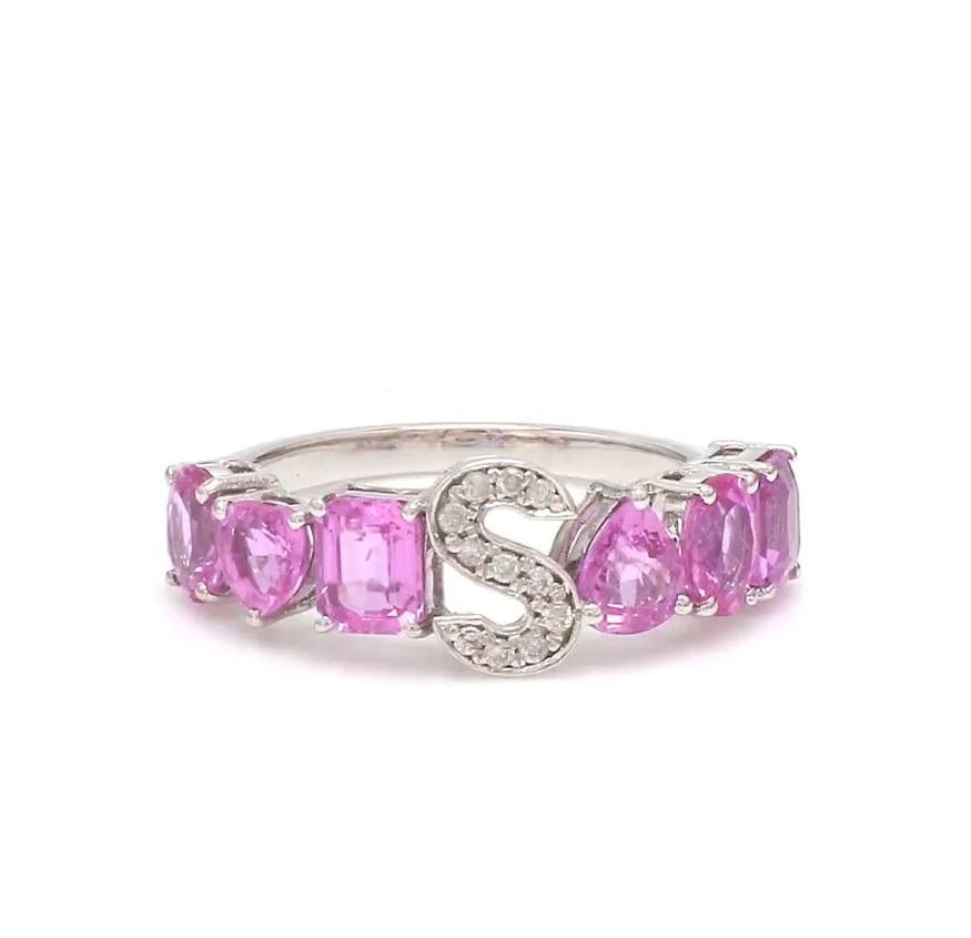 Taglio Asscher Anello alfabetico con lettera S in zaffiro rosa naturale in oro 18 carati in vendita