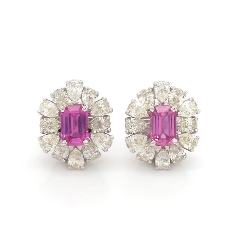 Borchie in oro con zaffiro rosa taglio smeraldo e diamante a pera  Orecchini con zaffiro rosa naturale, pera e diamante, oro  Borchie con diamanti e zaffiri rosa

DETTAGLI DELLA GEMMA :
✦ Pietra preziosa: Zaffiro rosa
✦ Tipo di gemma : Nature
✦