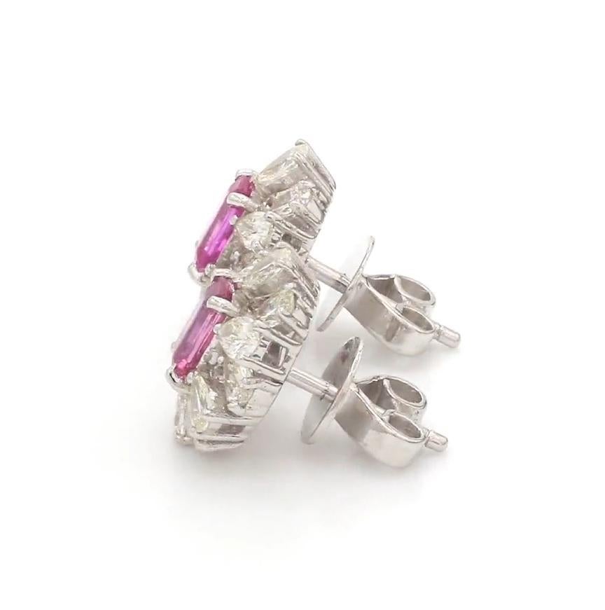 Donna Orecchini con zaffiro rosa naturale, pera e diamante in oro 14 carati in vendita