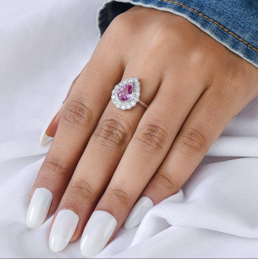 Ring mit natürlichem rosa Saphir aus 18 Karat Gold im Angebot 5