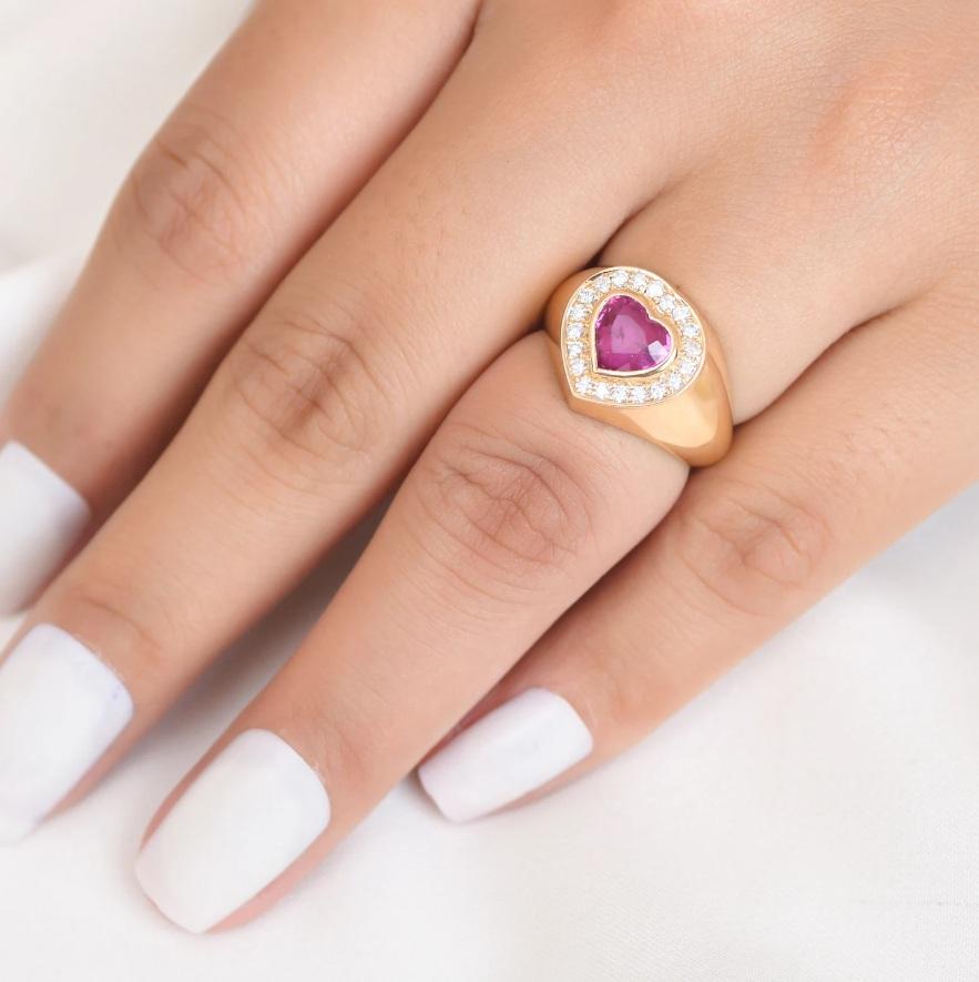 Ring mit natürlichem rosa Saphir aus 18 Karat Gold im Angebot 6