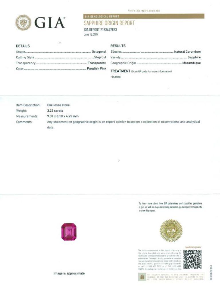 Taille émeraude Pierre saphir rose naturel de 3,22 carats en 14 carats avec diamants / rapport GIA en vente