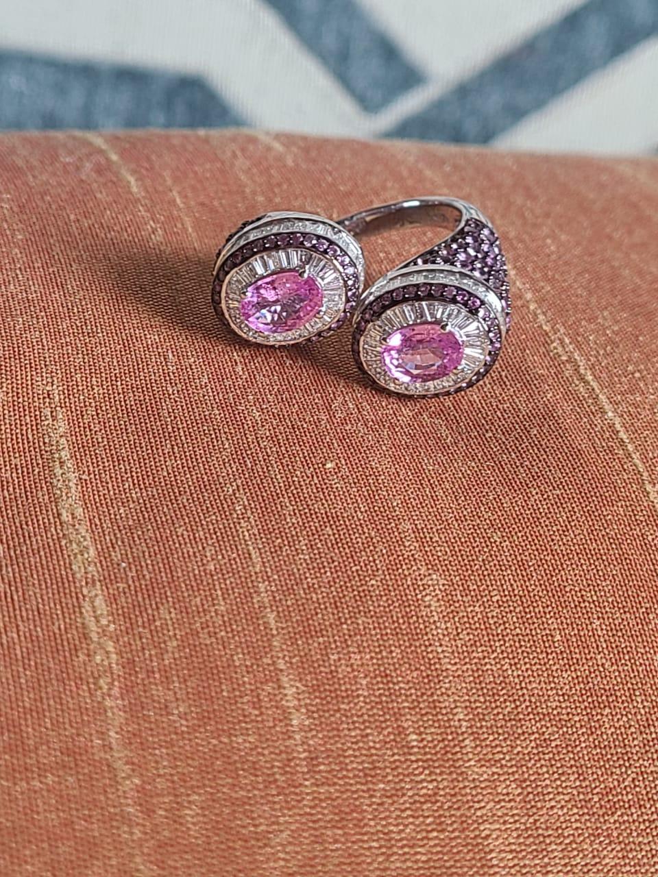 Natural, Pink Sapphires & Diamonds Cocktail Ring Set in 18K White Gold In New Condition In Hong Kong, HK