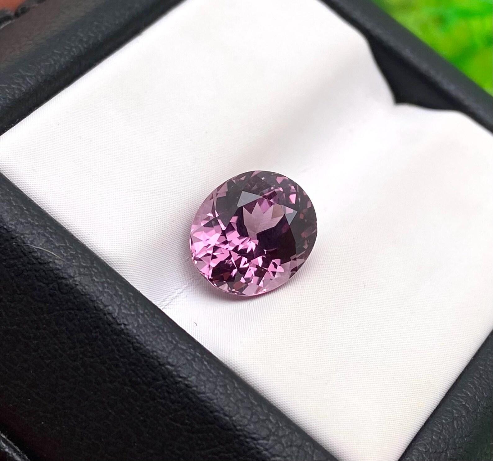 Natürlicher rosa Spinell, loser Edelstein, 3,28 Karat, Ovalschliff, Zertifikat, Ursprung Birma für Damen oder Herren im Angebot