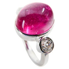 Natural Pink Tourmaline 10.16 Carat and Old Mine Cut Diamonds Three-Stone Ring