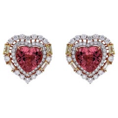 Pendiente de turmalina rosa natural de 9,26cts y diamante de 2,51cts en oro de 18k