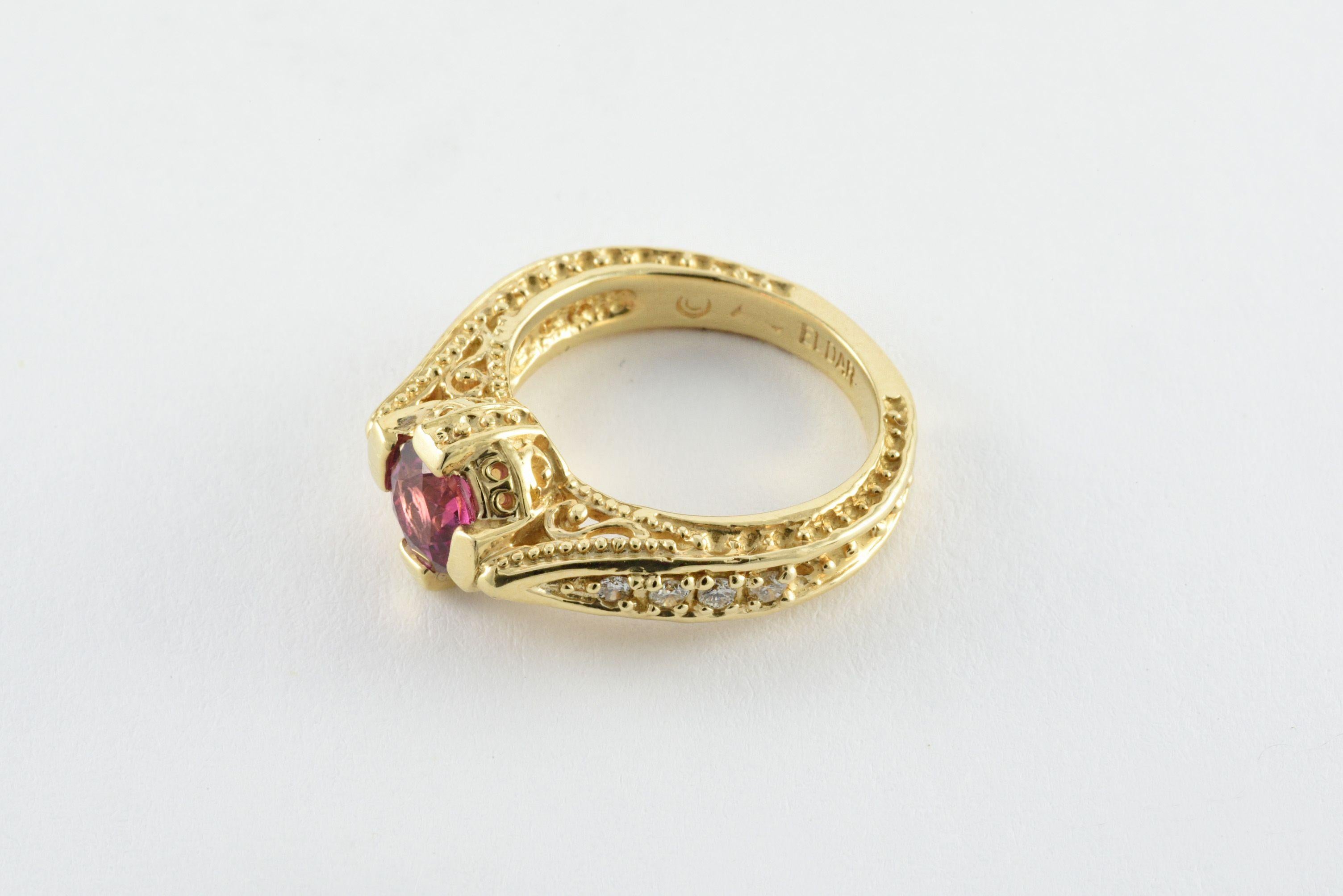 Contemporary Natural Pink Tourmaline Diamond and Yellow Gold Ring  For Sale