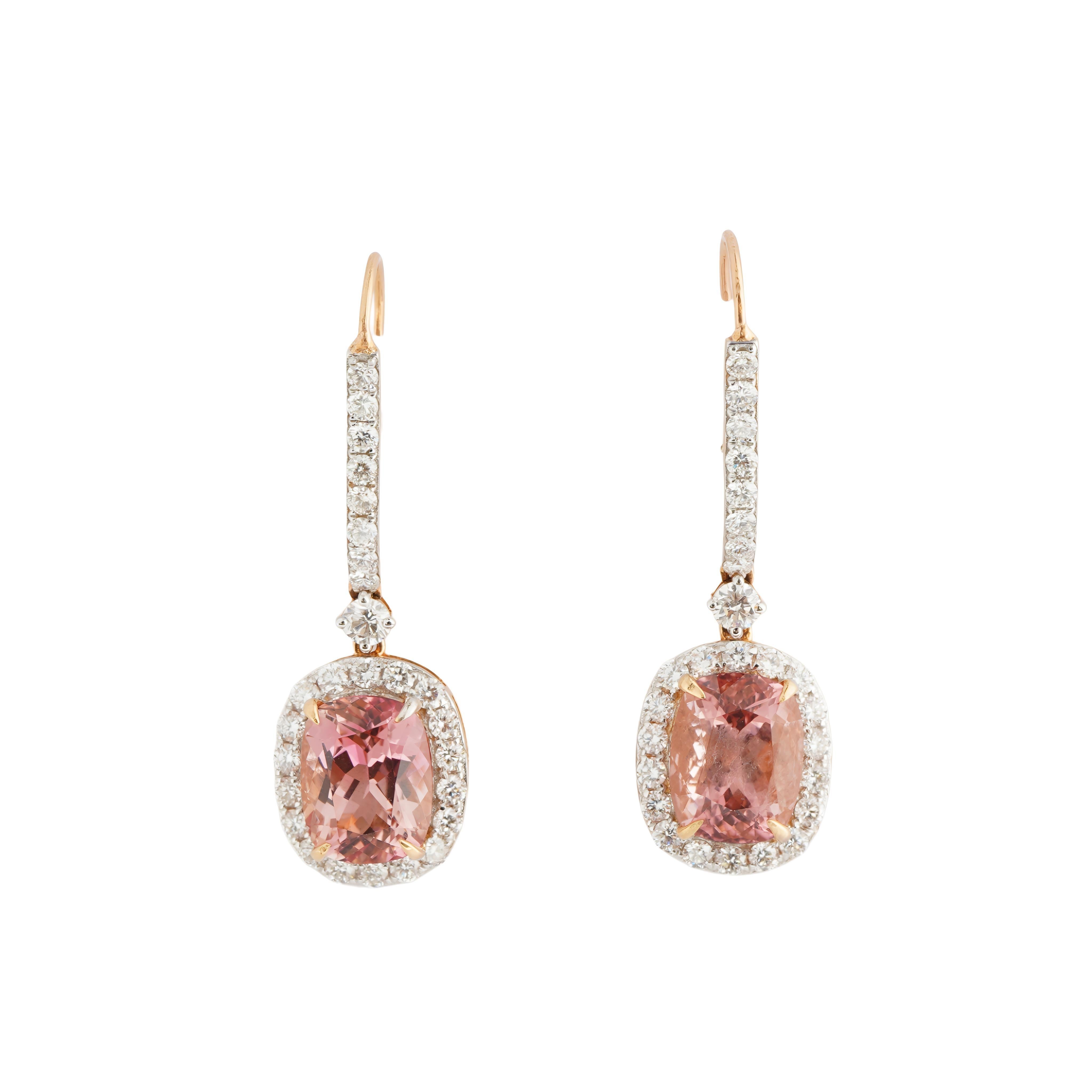 Diamantohrring mit natürlichem rosa Turmalin aus 18 Karat Gold im Zustand „Neu“ im Angebot in jaipur, IN