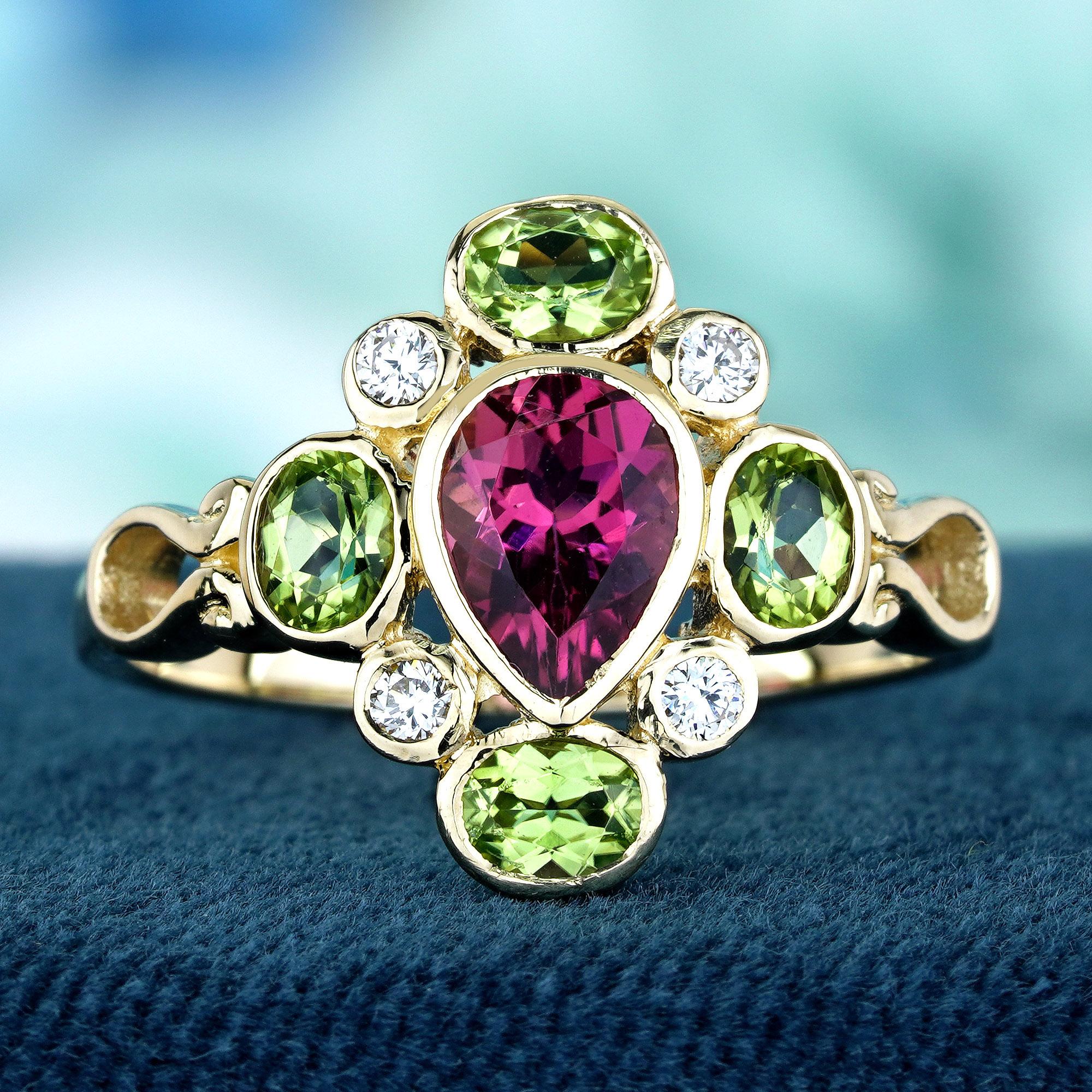 En el centro de atención hay una fascinante turmalina rosa natural, que hace que tu mano sea el centro de todas las miradas. Delicados acentos de peridoto y diamantes rodean con gracia la piedra central, resplandeciendo con ese baile con la luz.