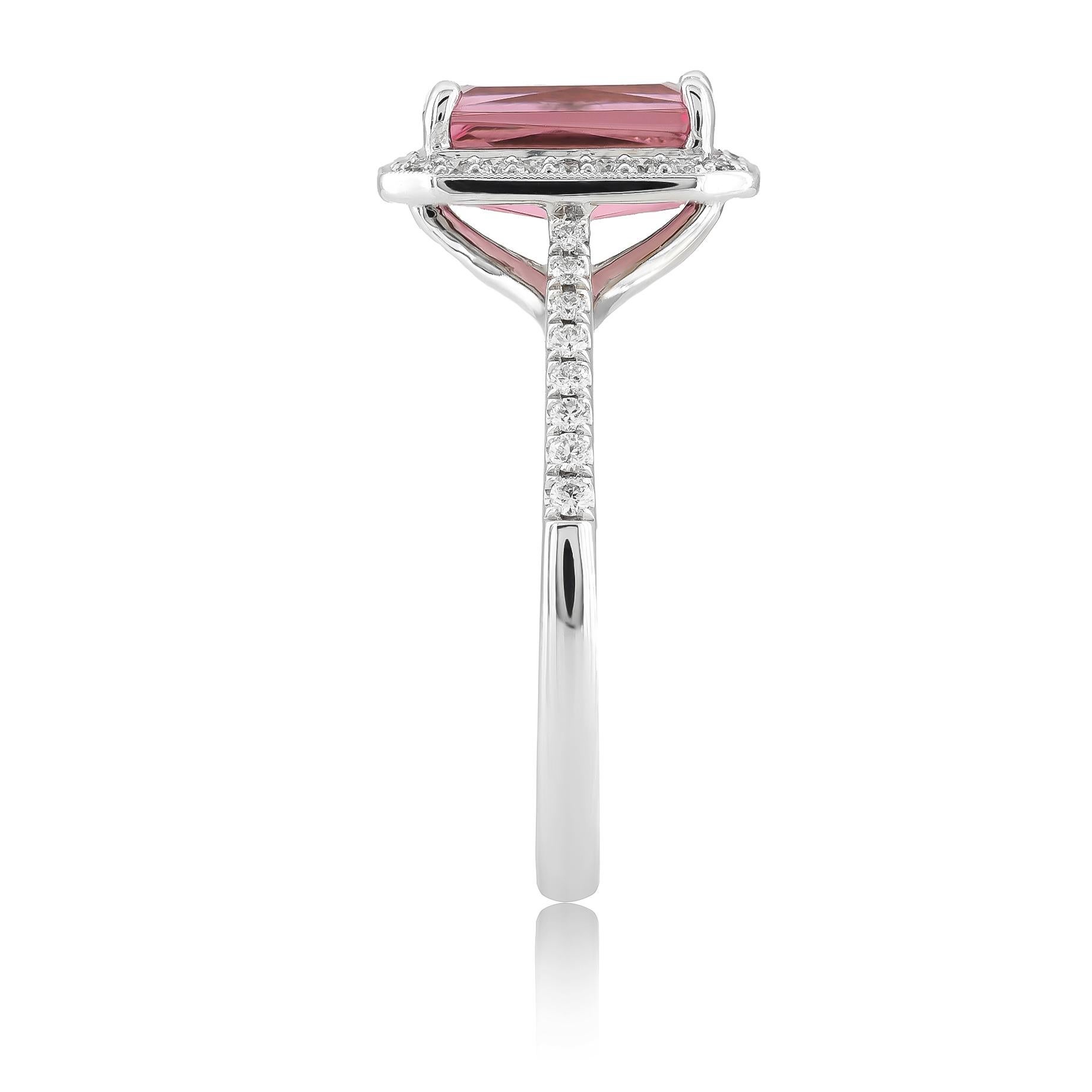 Natural Pink Tourmaline Stone 1.59 carats in 14K White Gold Ring with Diamonds In New Condition For Sale In Los Angeles, CA