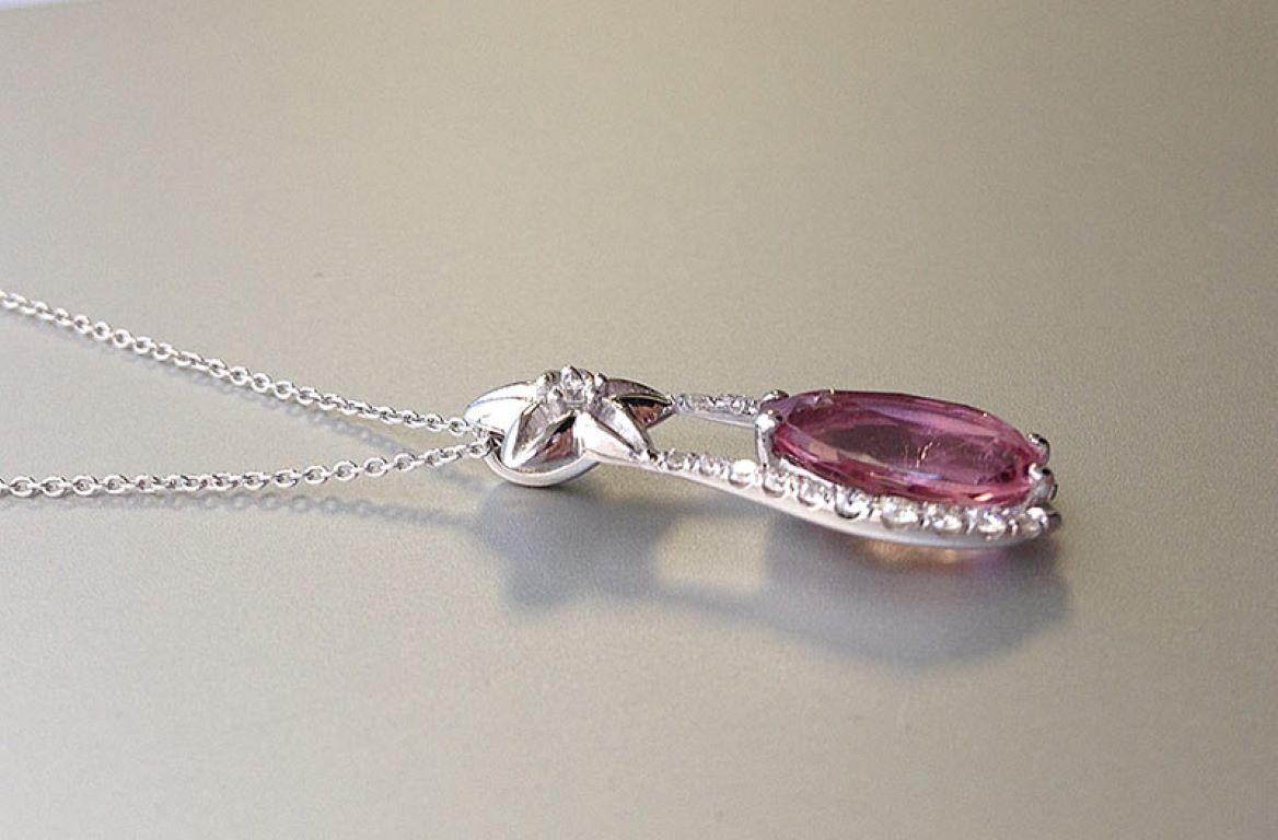 Taille mixte Pendentif en or blanc 14 carats avec diamants et tourmaline rose naturelle 2,05 carats en vente