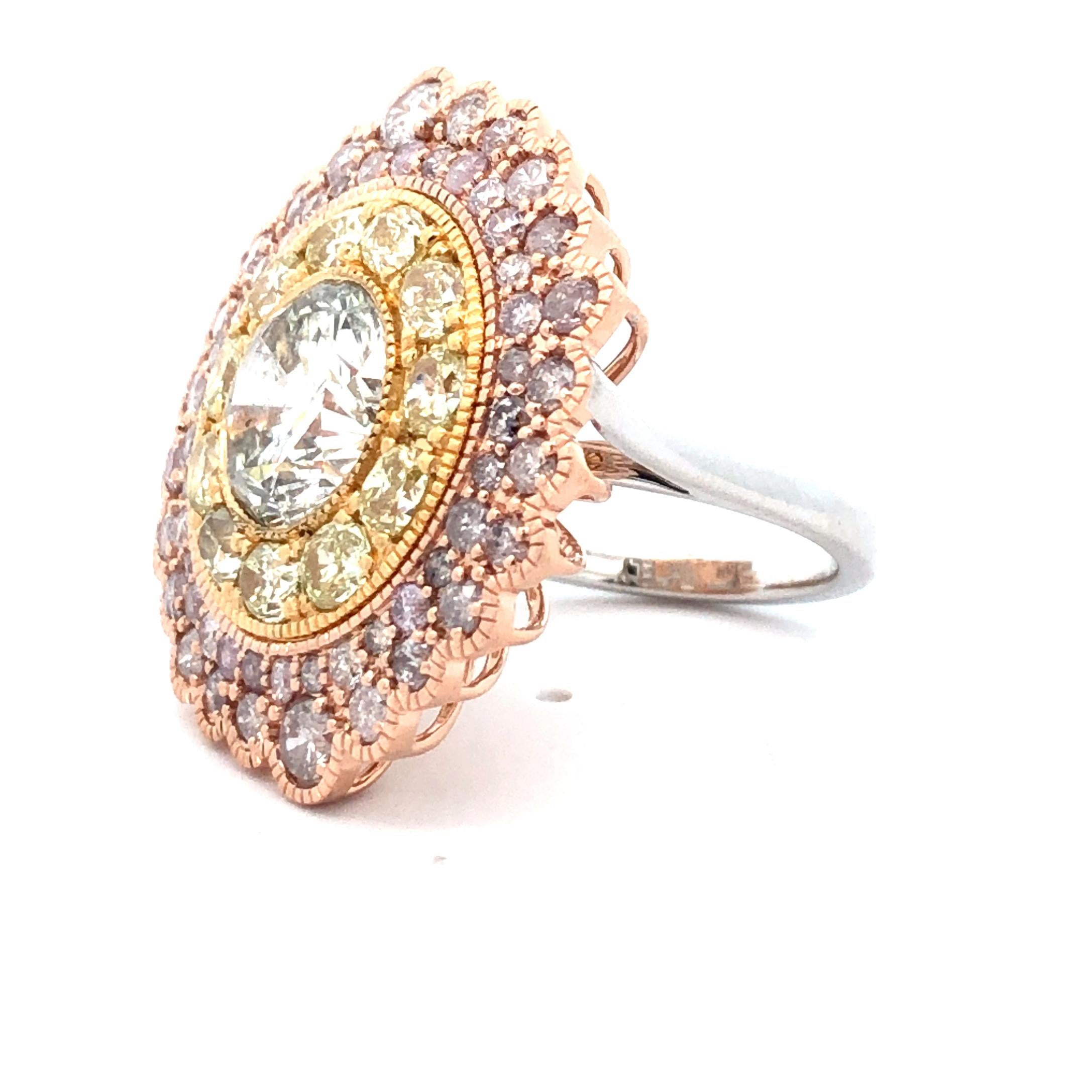 Natural Pink , yellow & white center Diamond Ring P2.16ct Y2.09ct D4.07ct 18k In New Condition In New York, NY