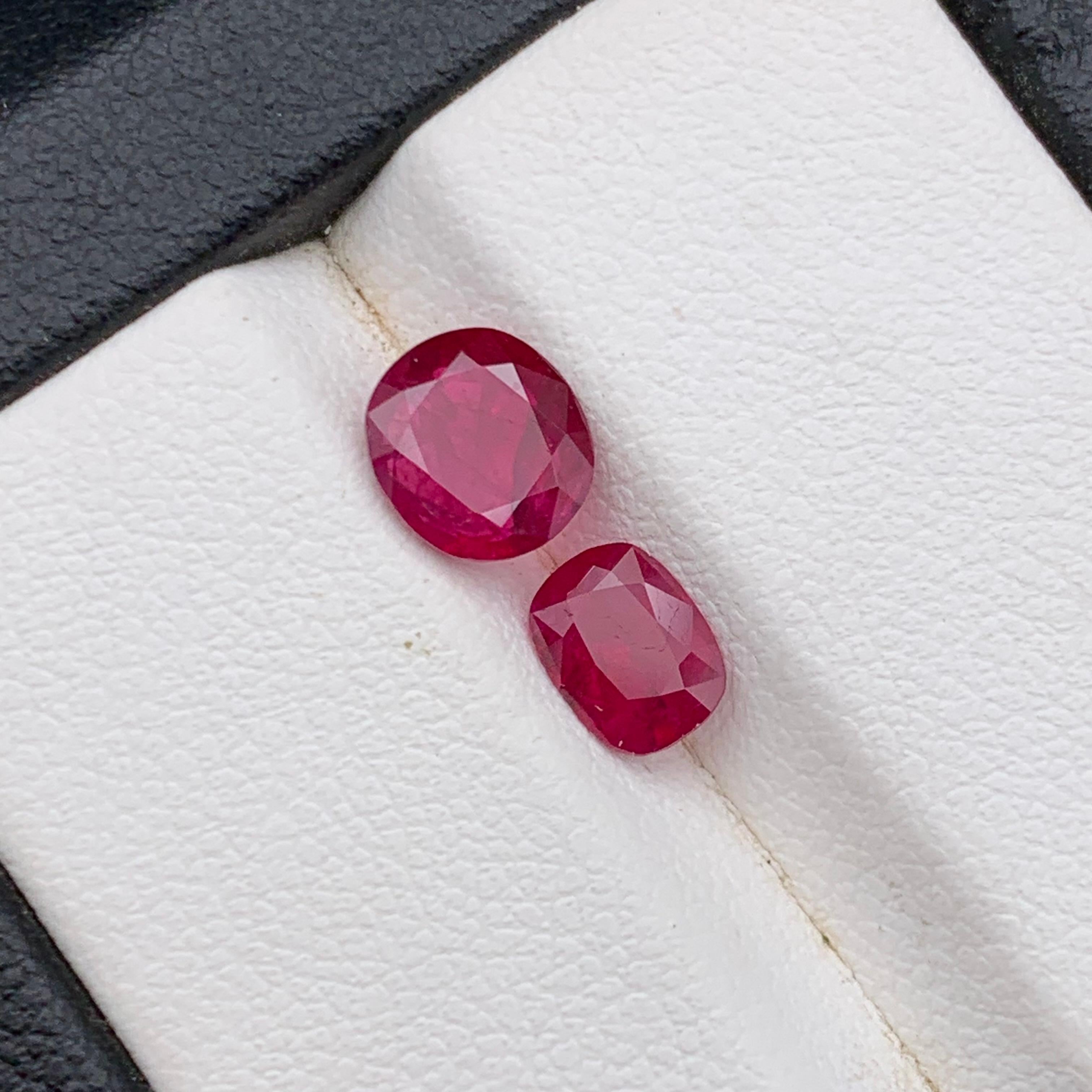 Rubino rosso rosato naturale da 2,04 carati tagliato a cuscino e ovale, gemme sciolte per gioielli in vendita 2