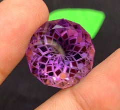 Natürliche Präzision Blume geschnitten Amethyst Edelstein: 37,74 Karat Februar Birthstone