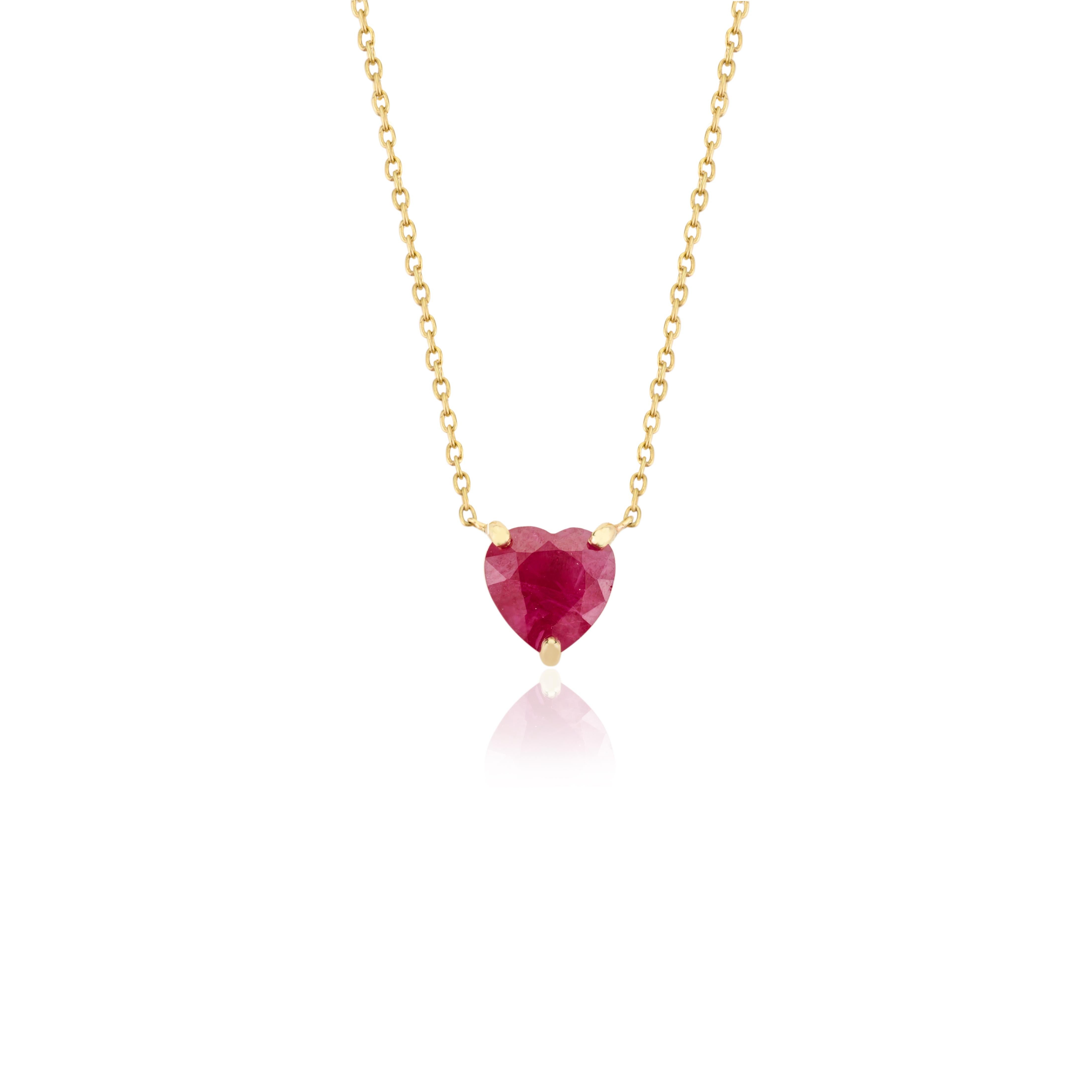 Collier de fiançailles pour fille en or jaune 18 carats, serti de griffes en forme de cœur et de rubis naturel Neuf - En vente à New York, NY