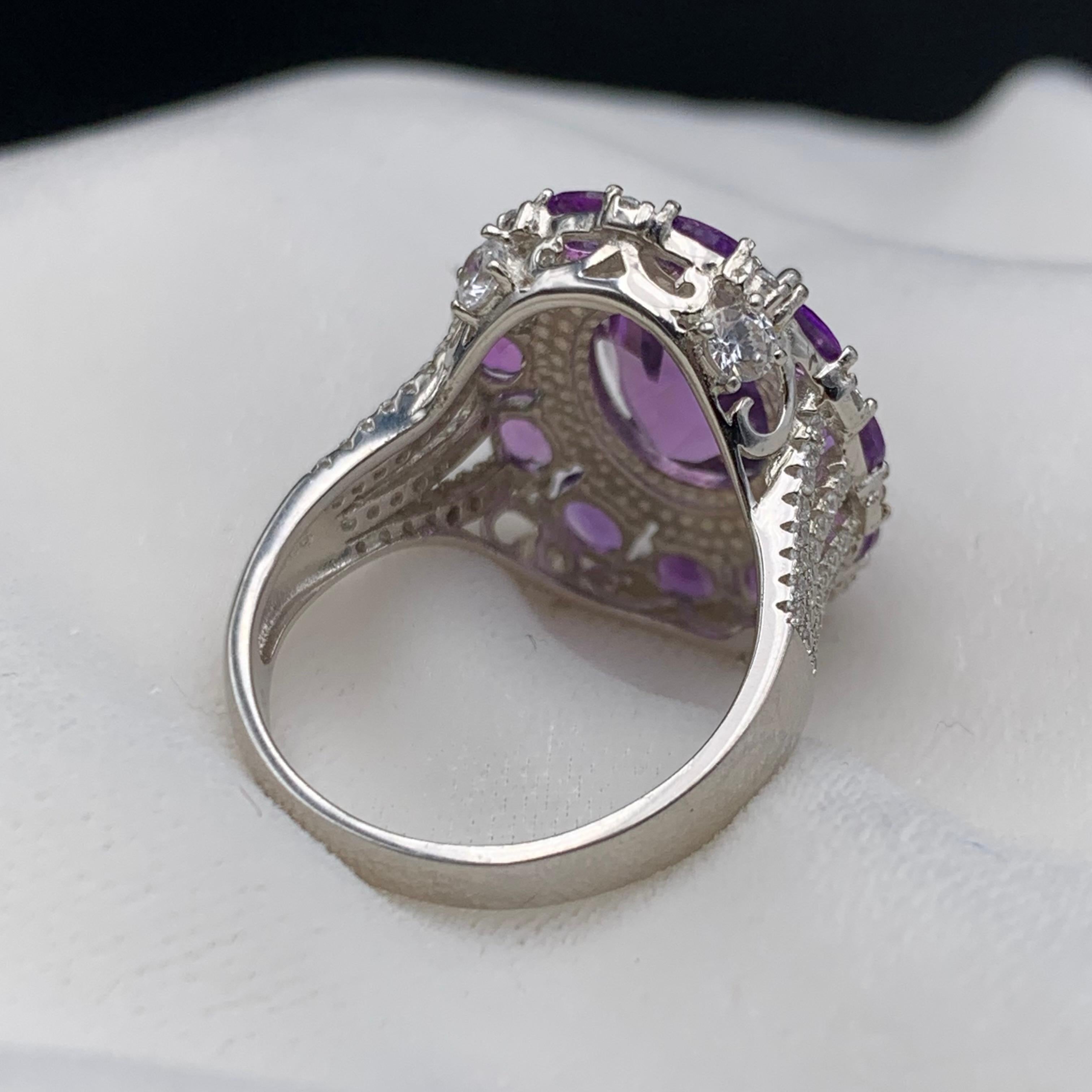Natürlicher lila Amethyst Cluster Halo Ring in 925 Sterling Silber Rhodium plattiert im Angebot 4