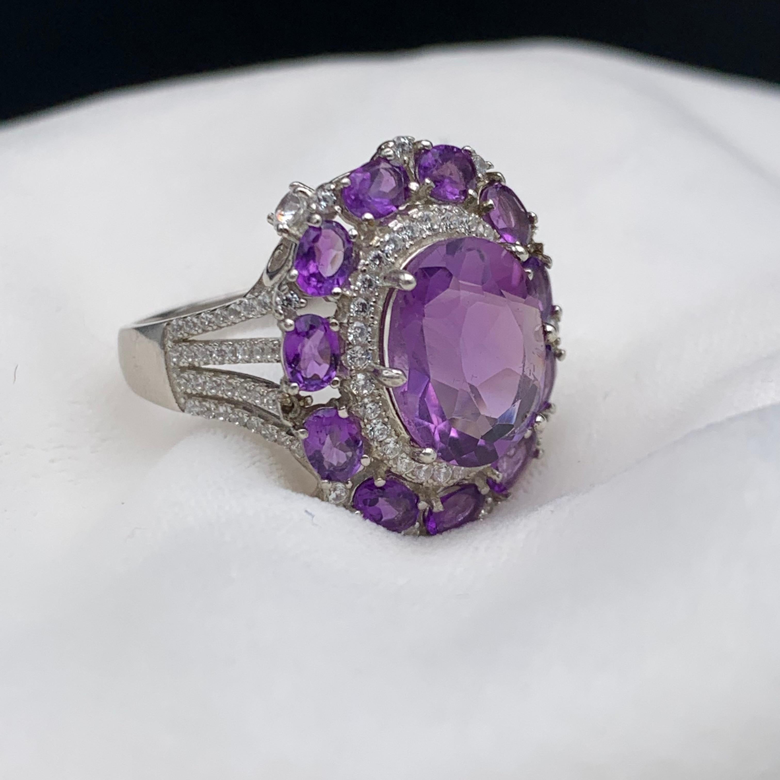 Natürlicher lila Amethyst Cluster Halo Ring in 925 Sterling Silber Rhodium plattiert im Angebot 5