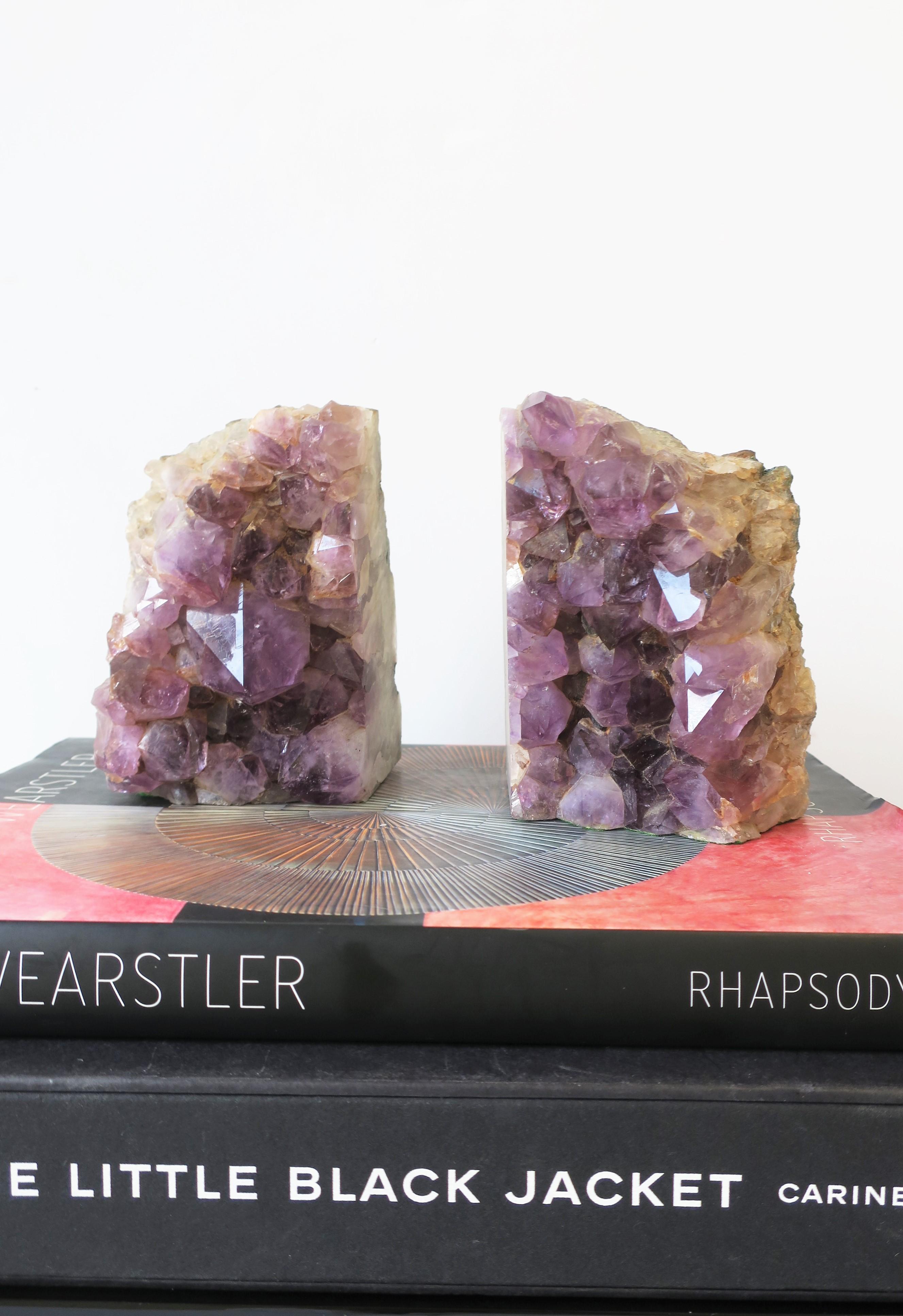Purple Amethyst Sculpture Bookends, Pair In Good Condition For Sale In New York, NY