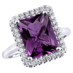 Natural Purple Amethyst Stone 3.30 carats set in 14K White Gold Ring w Diamonds