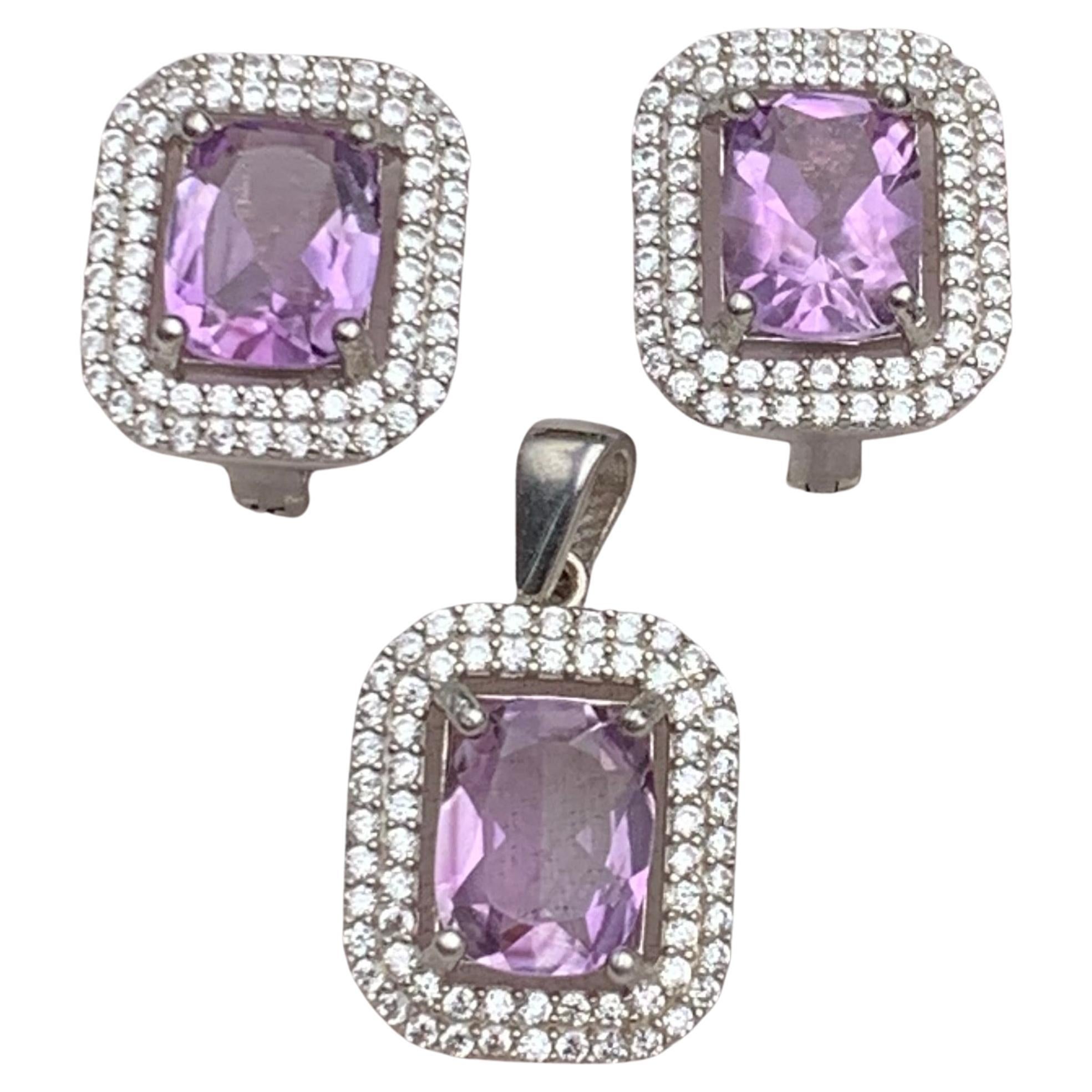 Natural Purple Amethyst Stud Earrings
a Necklace Pendant Set in 925 St. Silver