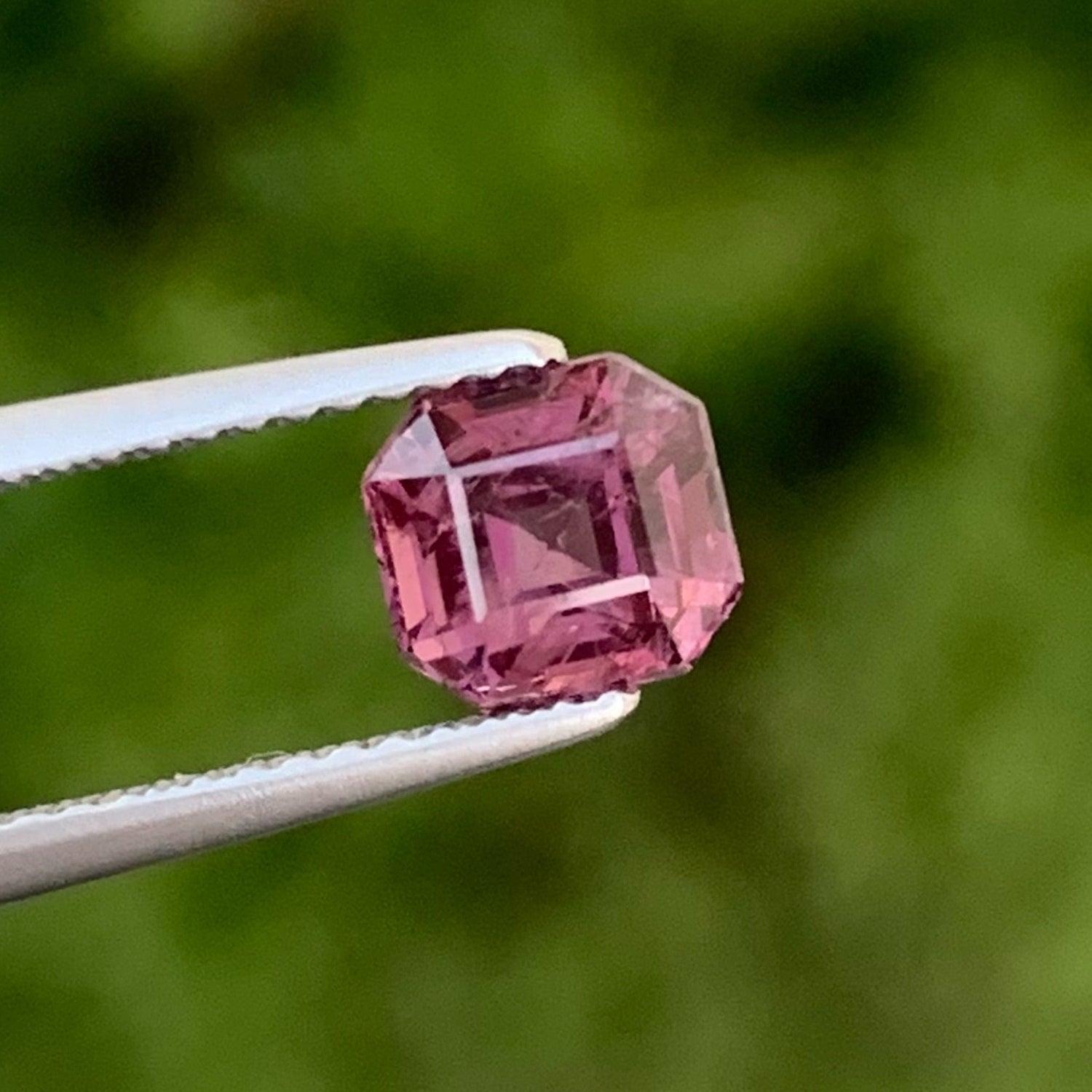 Modern Natural Purple Cut Spinel Gem 1.20 CTS Brilliant Asscher Cut Spinel for Jewelry For Sale