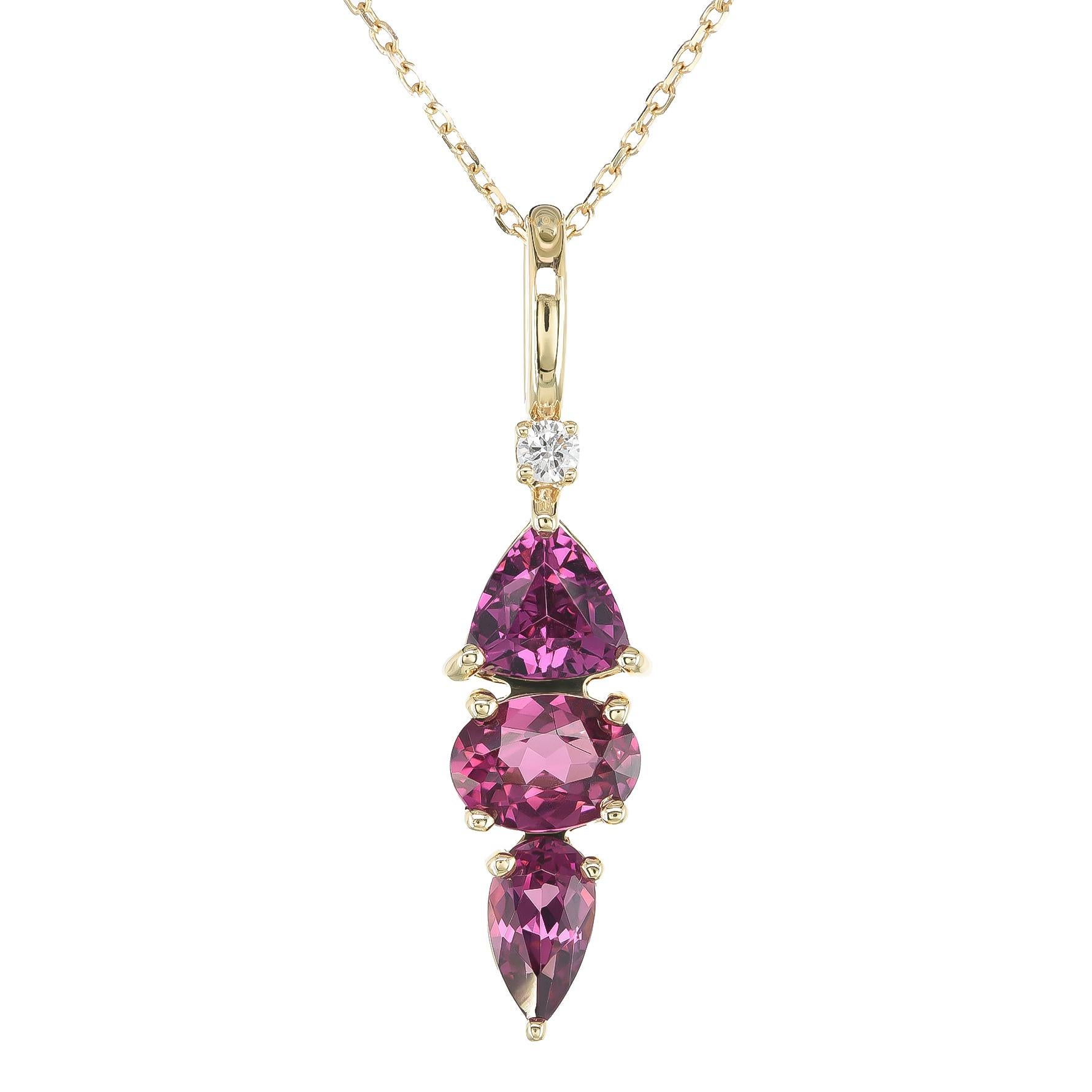 Discover the captivating allure of natural grape garnet with this exquisite pendant, beautifully set in 14K yellow gold. Complemented by sparkling diamonds, this piece showcases exceptional craftsmanship and the enchanting beauty of these precious