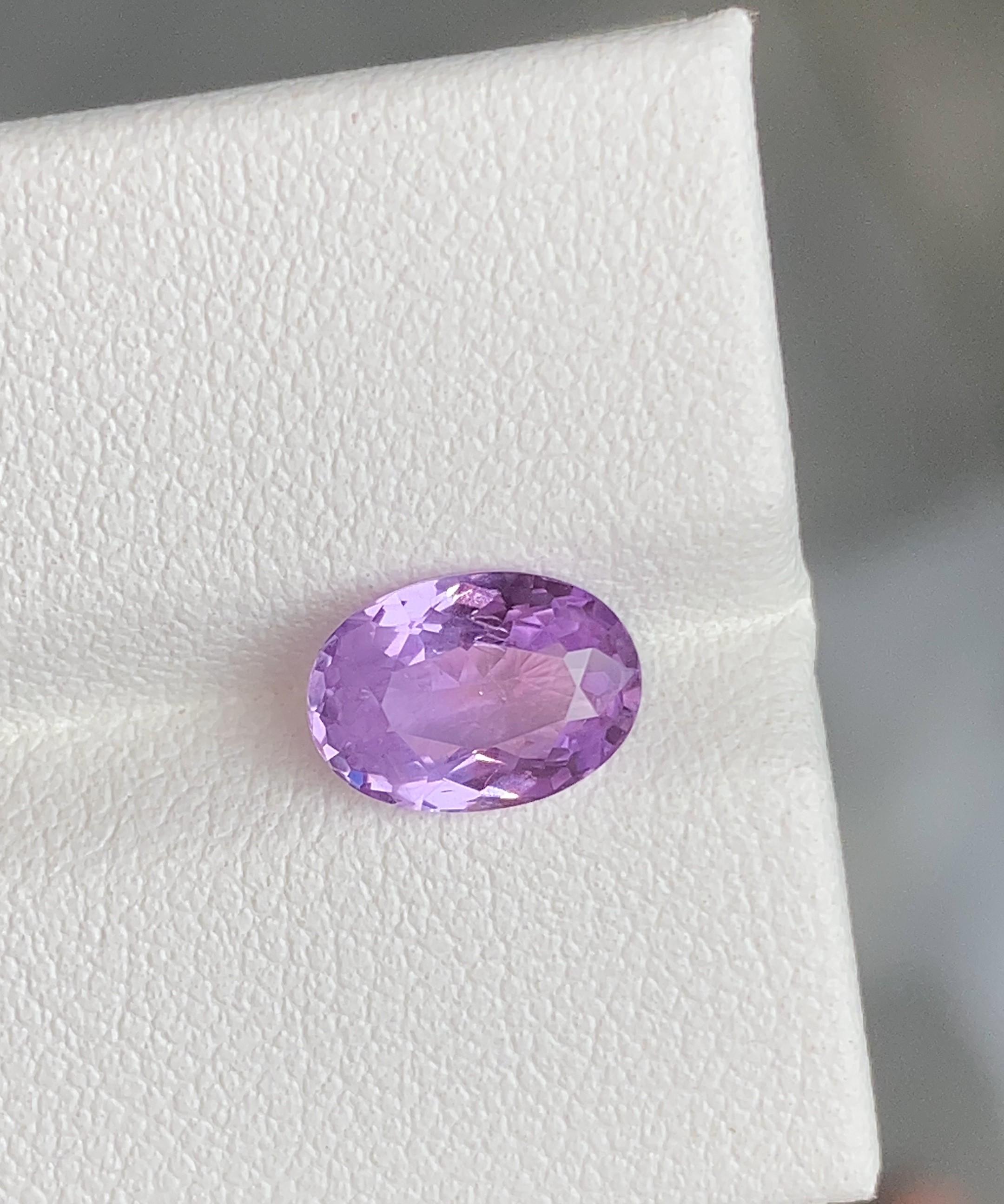 Natural Purple Sapphire Unheated 2.10 Carat Ceylon Origin In New Condition For Sale In Makola, LK