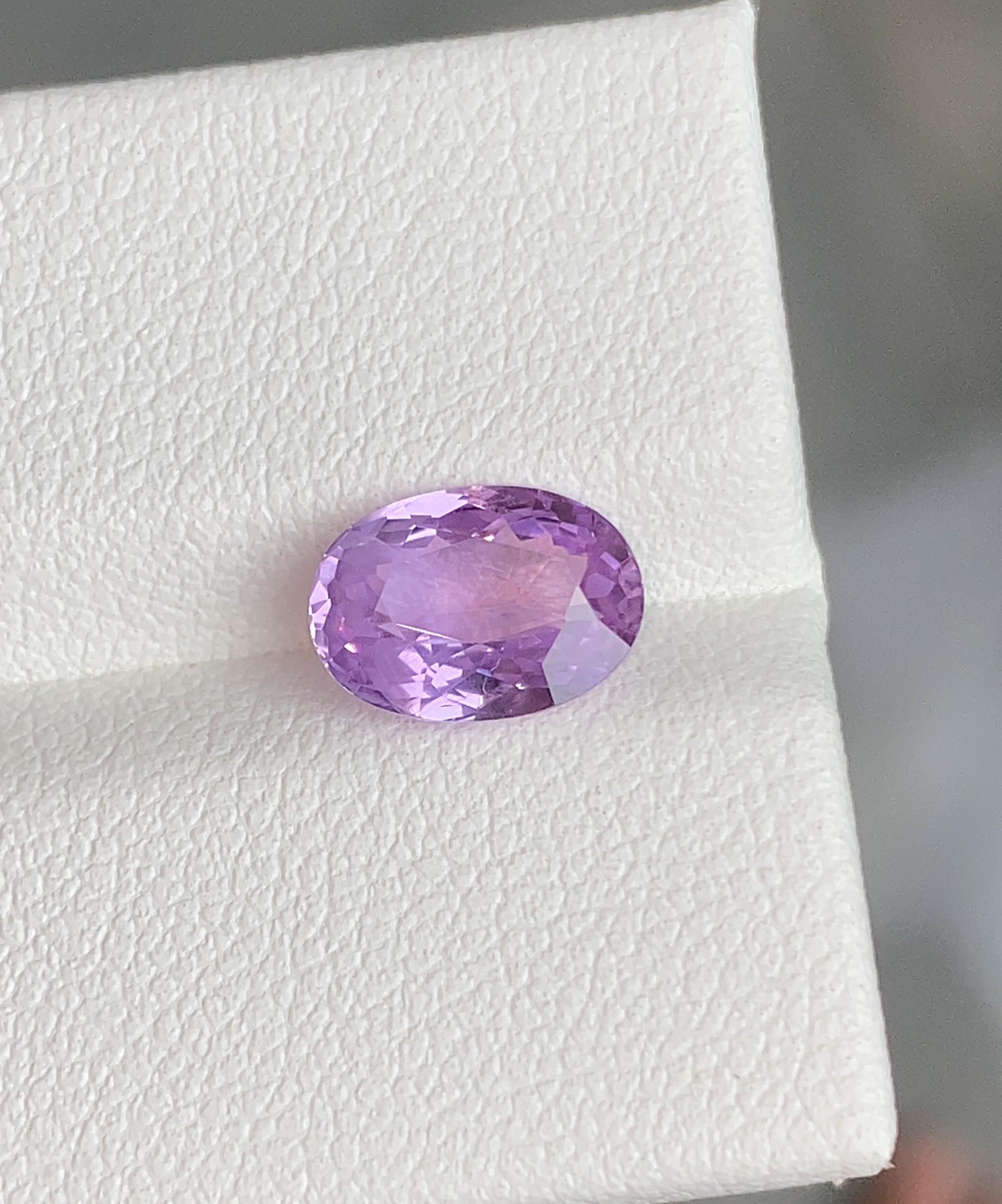 Women's or Men's Natural Purple Sapphire Unheated 2.10 Carat Ceylon Origin For Sale