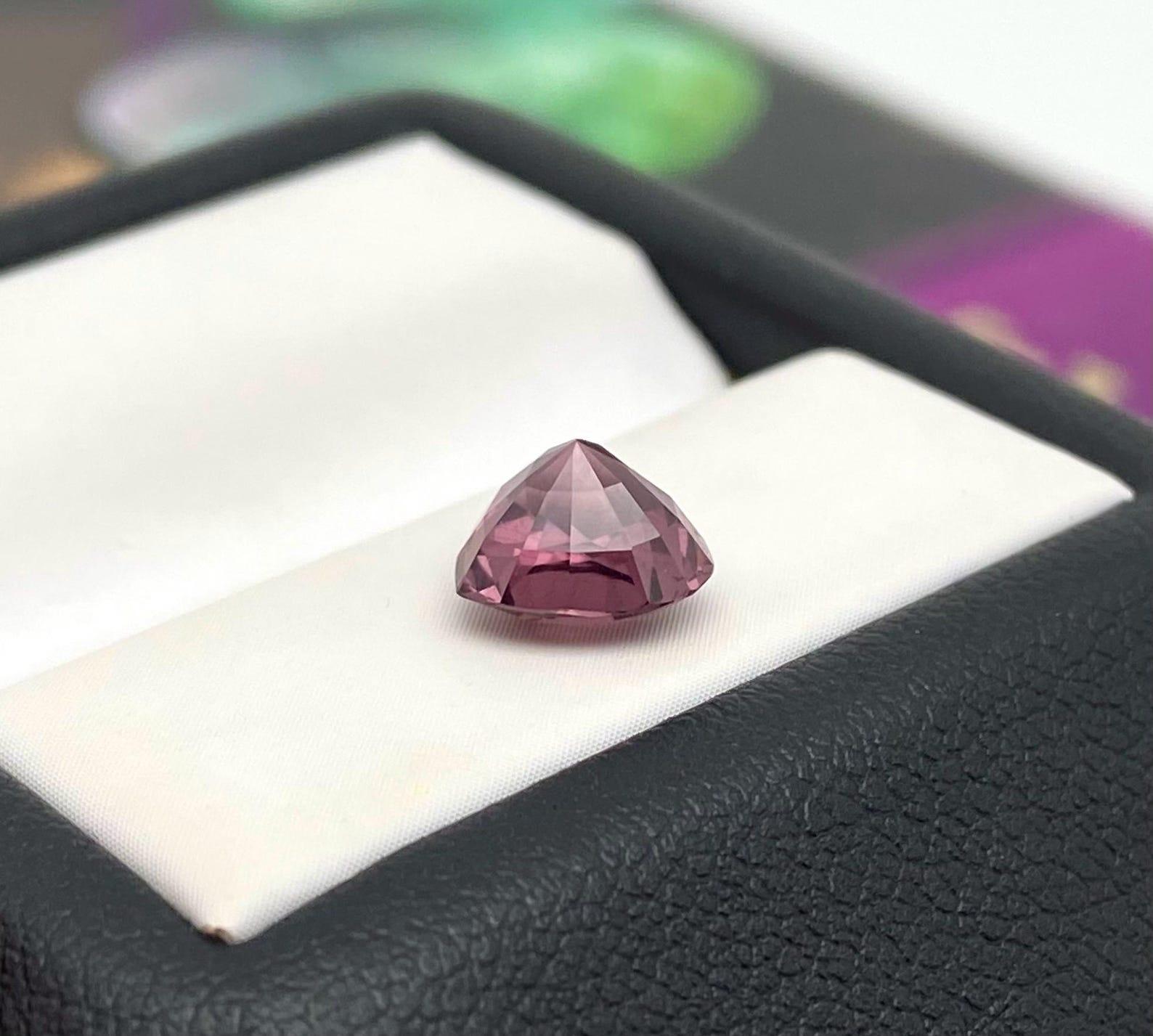 Heart Cut Natural Purple Spinel Loose gemstone 1.77 Ct., Heart cut, Sri Lanka, Certificate For Sale