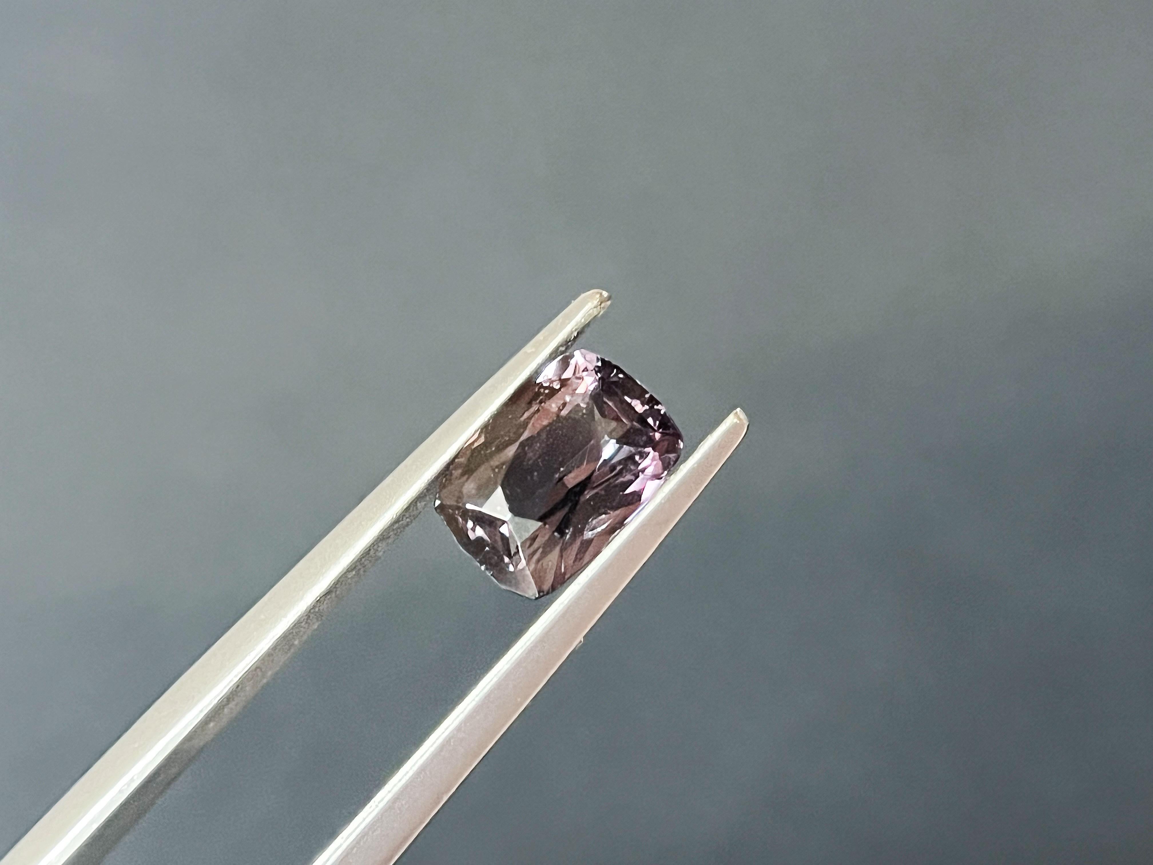 Natural Purplish Gray Spinel, for Jewelry Making 1.6555 Ct en vente 14
