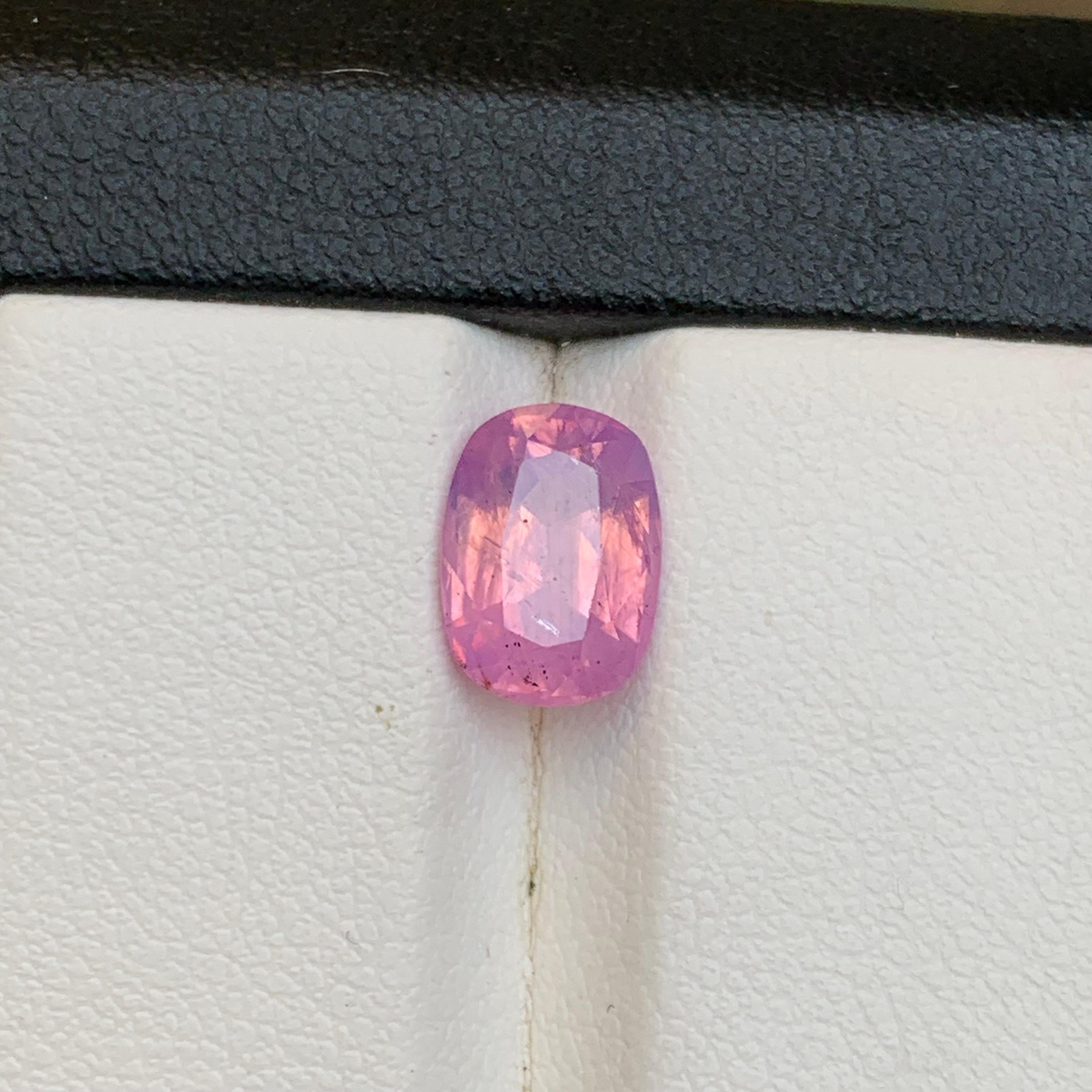 Zaffiro rosa violaceo naturale certificato con taglio ovale da 2,79 carati per anello in vendita 5