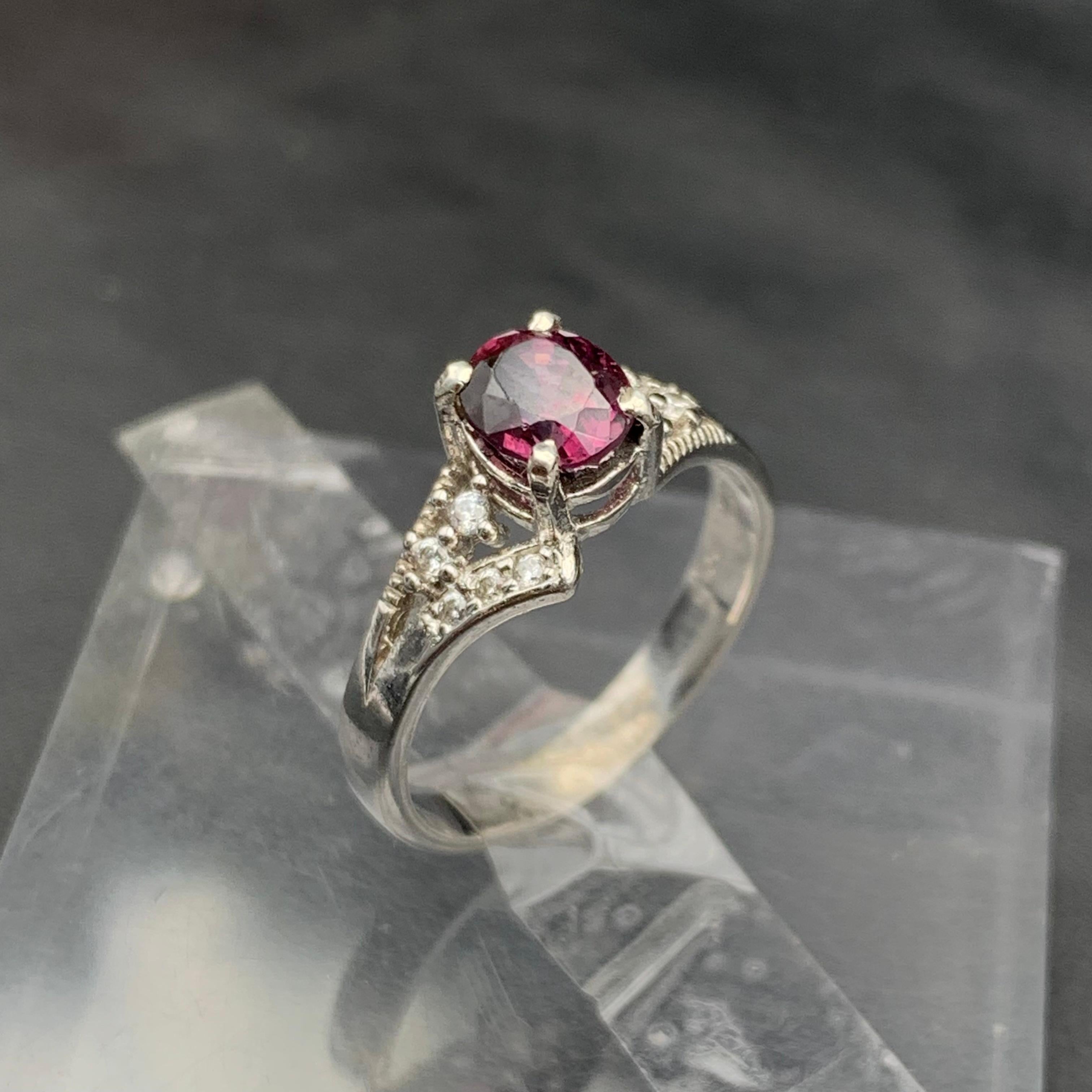 Anello di fidanzamento con spinello rosa violaceo naturale in argento 925 - Fatto a mano in vendita 5