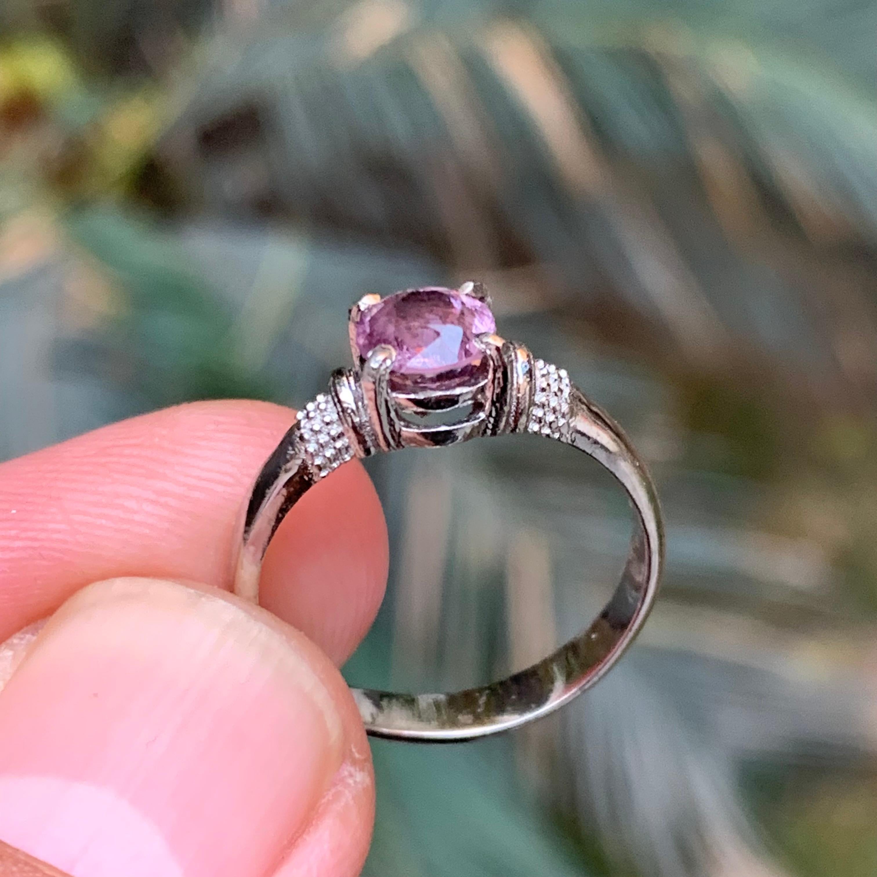 Anello di fidanzamento con spinello rosa violaceo naturale in argento 925 - Fatto a mano in vendita 5