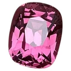 Natural Purplish-pink Spinel loose gemstone 2.93 ct., Origin Tanzania