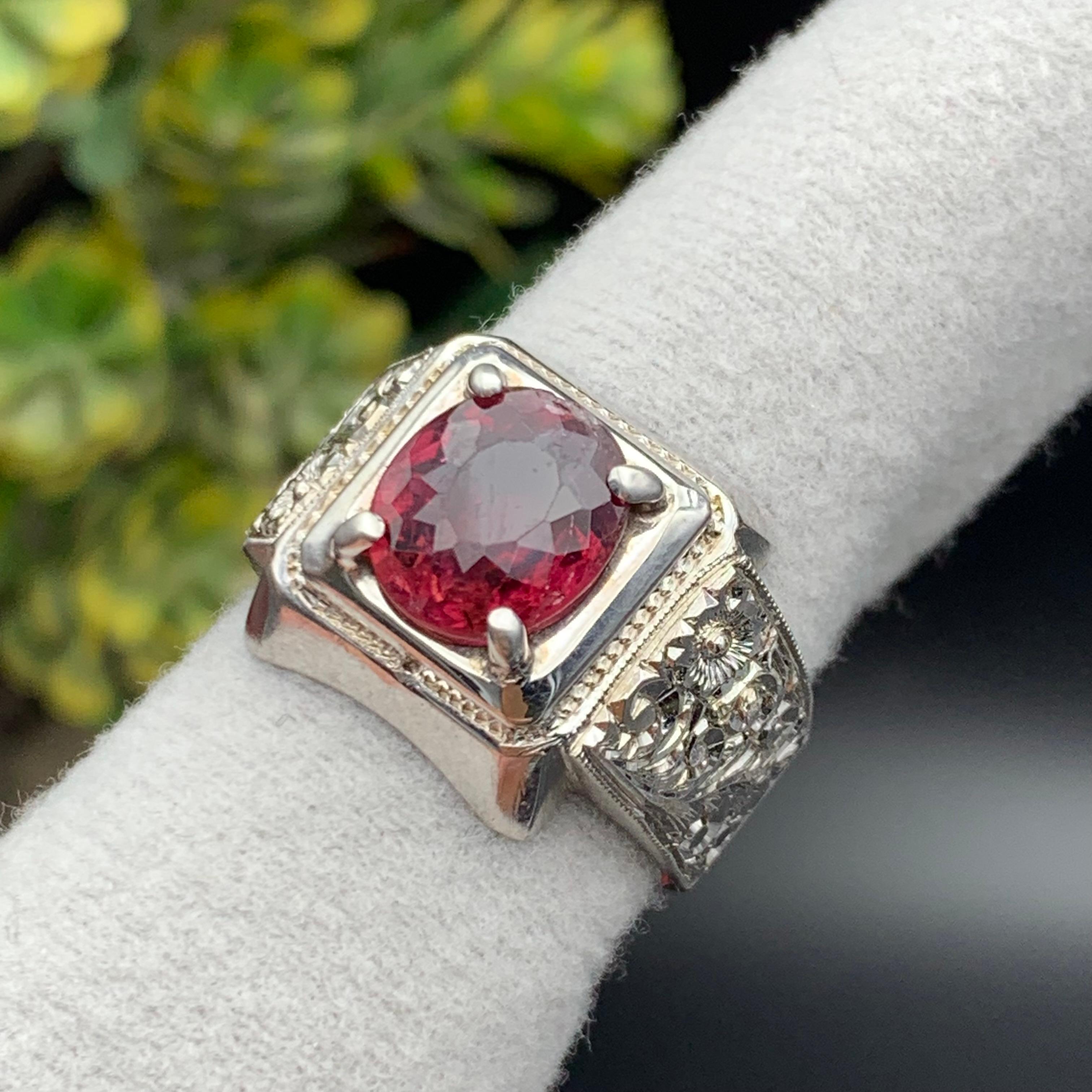 Anello con tormalina rosa violacea naturale in argento Sterling 925 - Gioiello fatto a mano in vendita 2