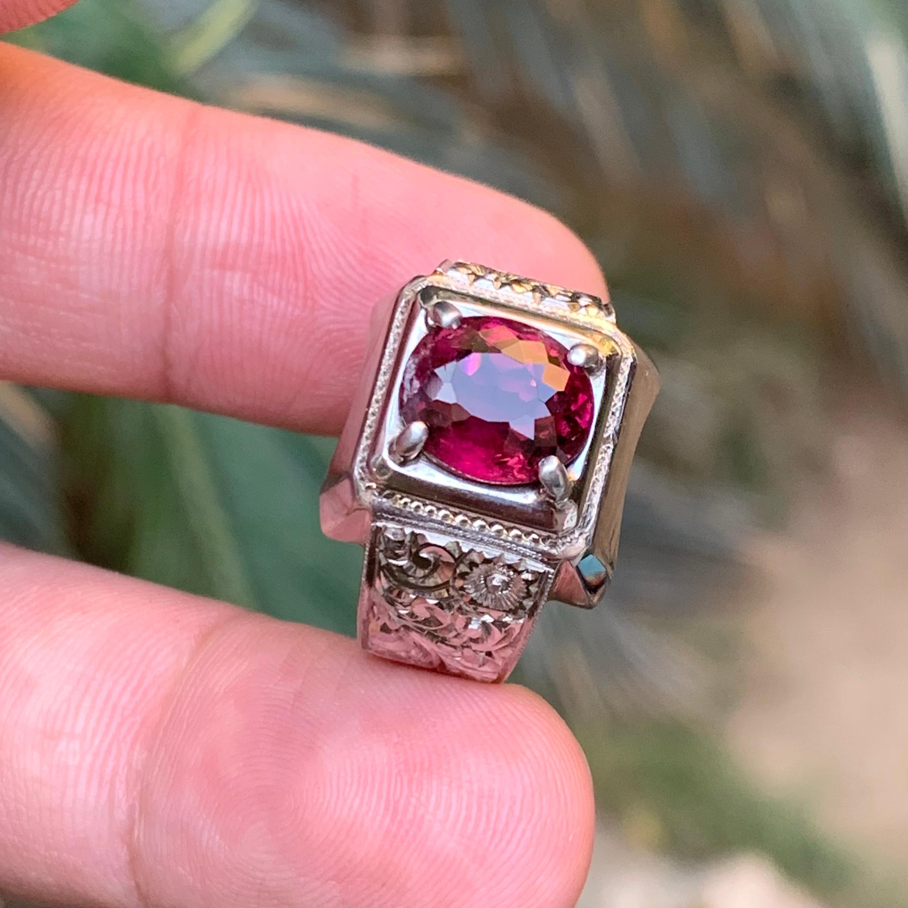 Anello con tormalina rosa violacea naturale in argento Sterling 925 - Gioiello fatto a mano in vendita 3