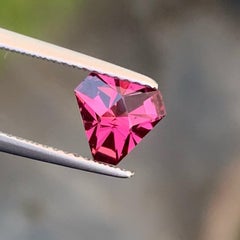 Natürlicher purpurroter Granat Edelstein 1.50 CT Malawi Granat für Schmuck