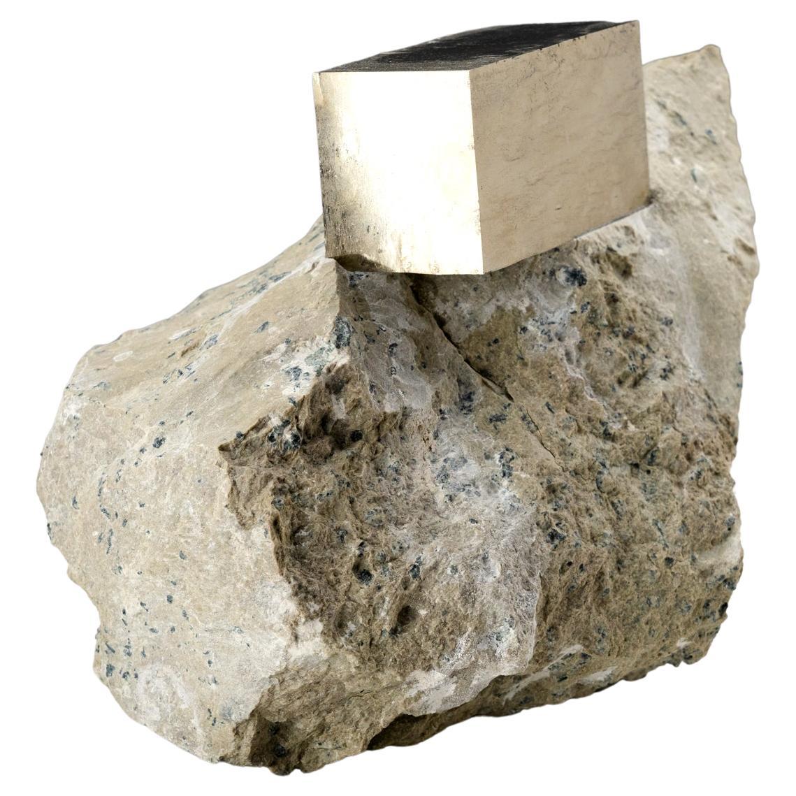 Pyrit auf Basalt aus Navajun, Spanien (6,5 lbs) im Angebot