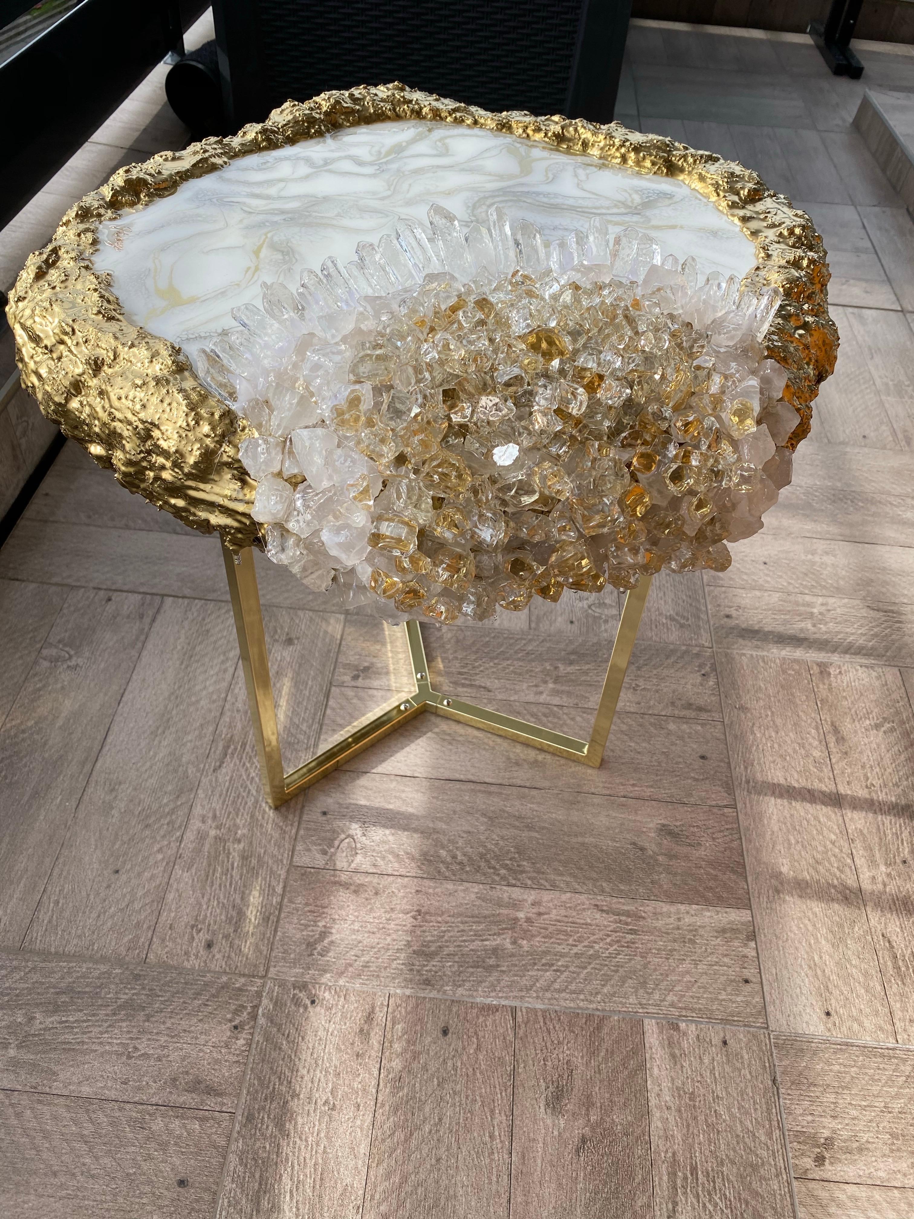 Art Deco Natural quartz and marble resin geode table For Sale